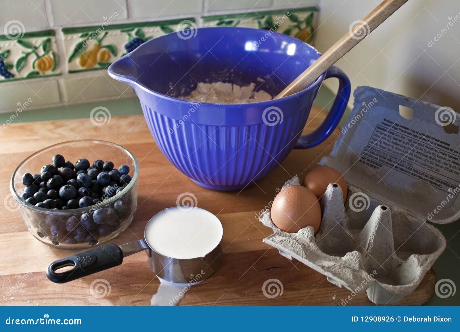 with make how  Preparations make bowl, blueberry to mix  milk to with and pancakes pancakes eggs,  pancake blueberry mix,