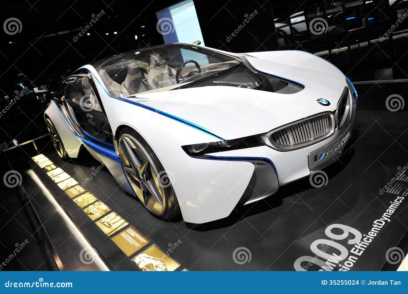 Bmw displays vision efficientdynamics concept car in india price