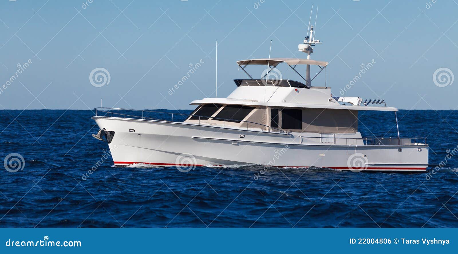 Boat Small Ocean Royalty Free Stock Image - Image: 22004806