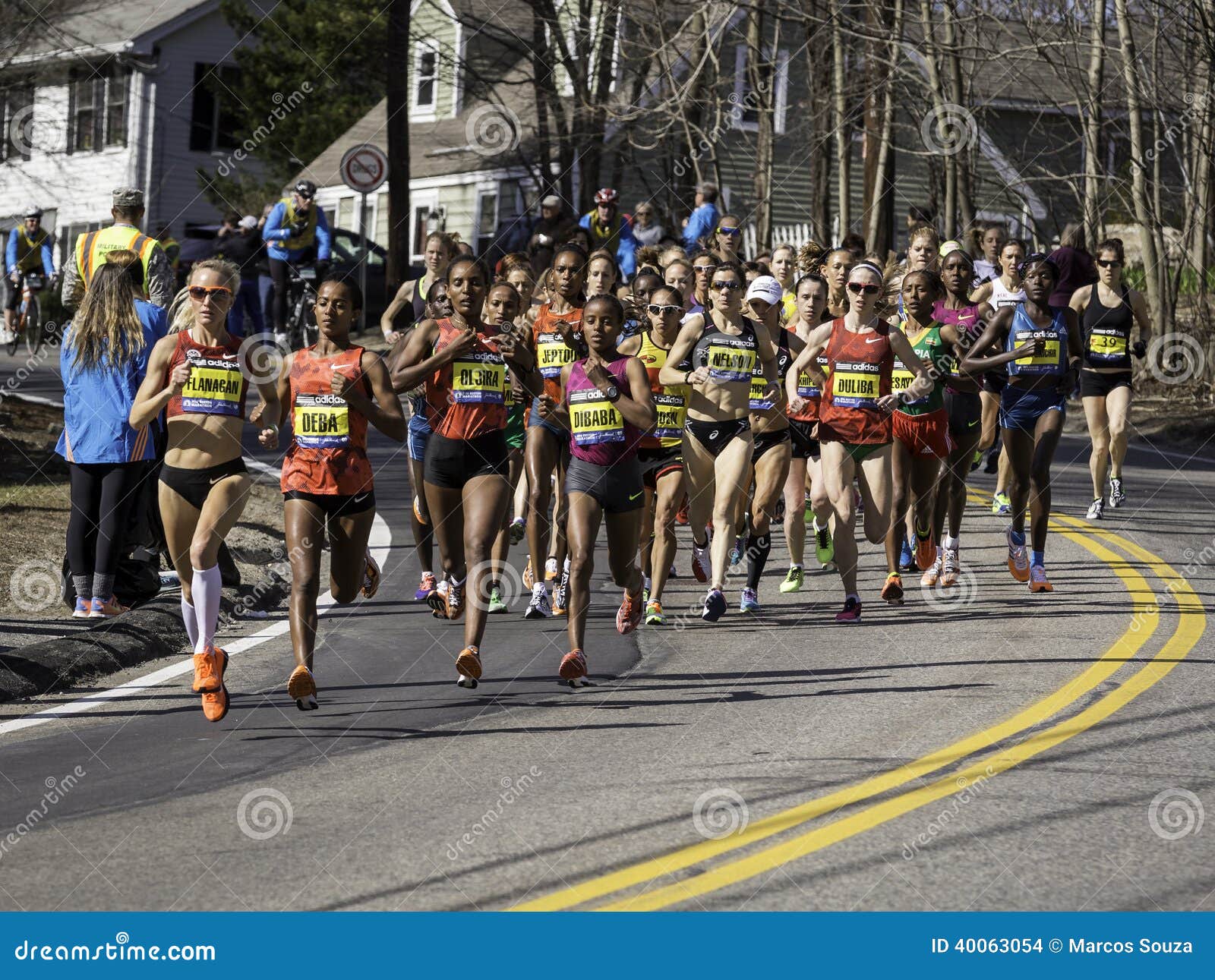 boston-marathon-elite-female-athletes-competing-40063054.jpg