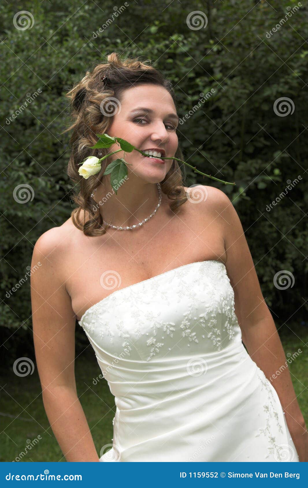 Material Between bride modern