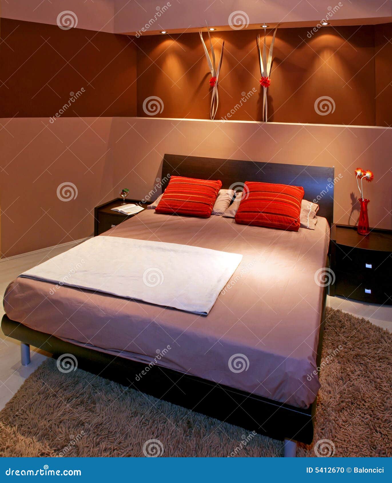 Slaapkamer bruin: verse groene slaapkamer met modern bruin bed ...
