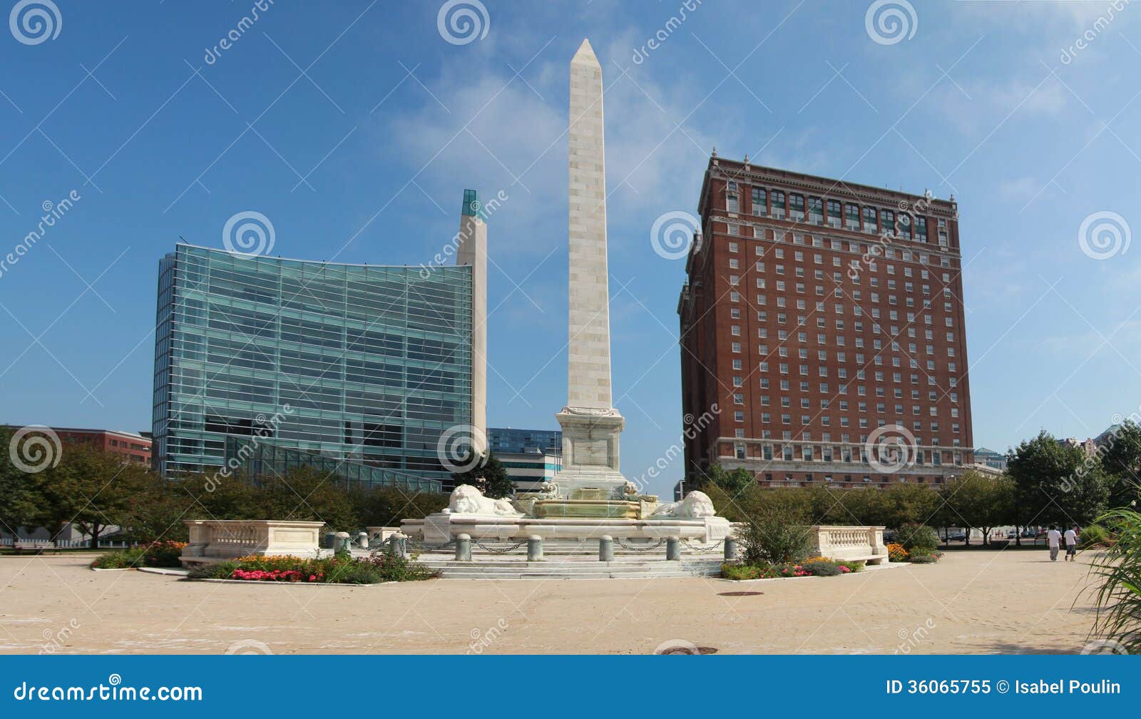 Buildings and Niagara square in Buffalo, USA.