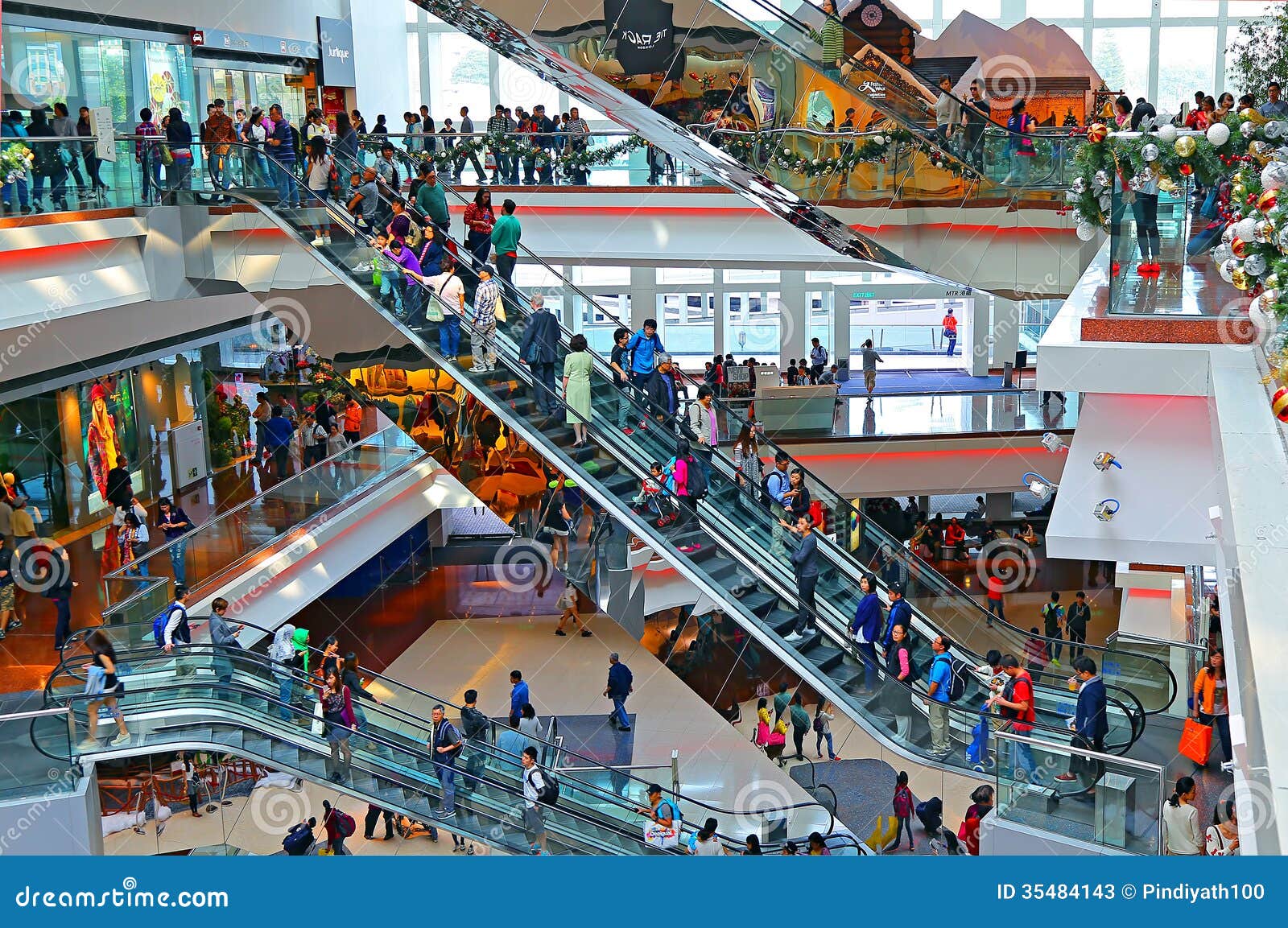 Busy Shopping Mall Image Url Z Busy Shopping Mall Interior Active