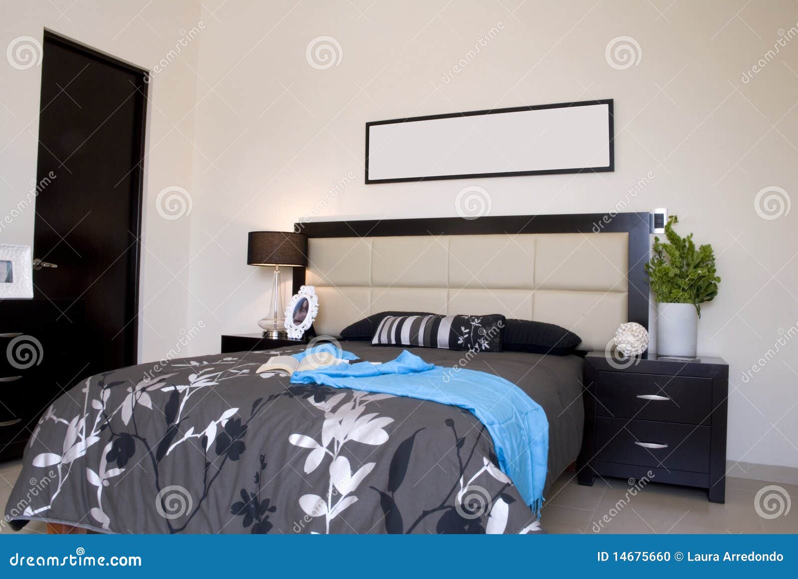 Chambre beige et noir – lombards