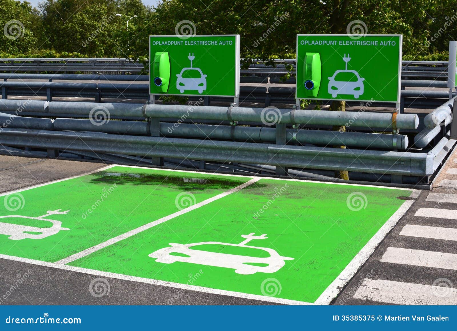 charging-station-electric-cars-parking-l