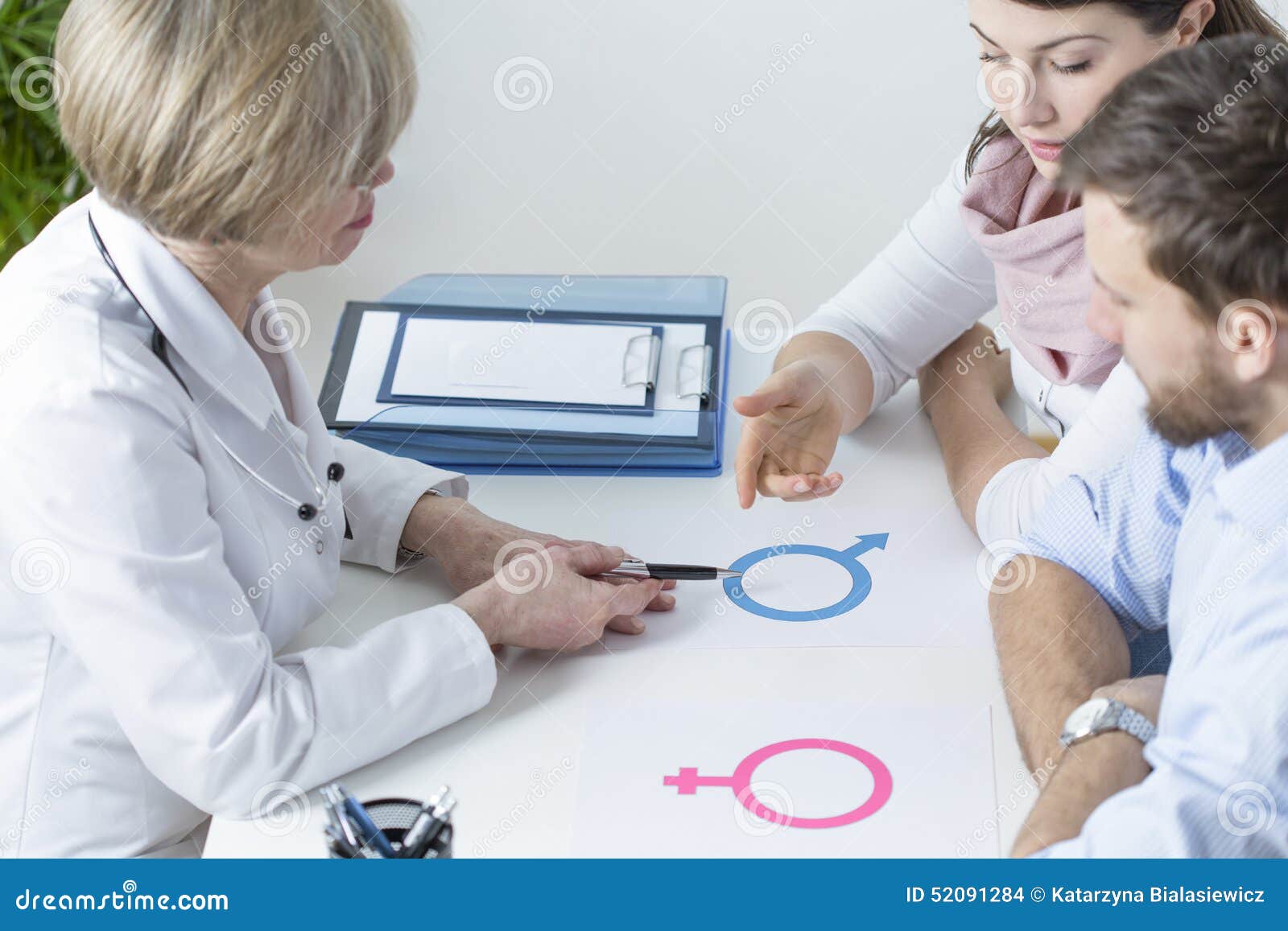 should parents be allowed to choose the gender of their child pros and cons choosing gender of baby naturally