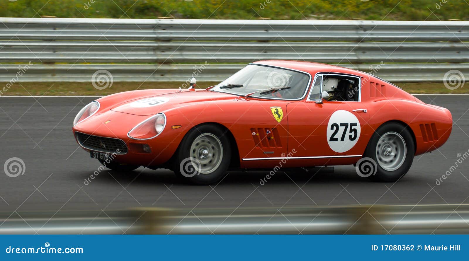 classic-ferrari-sports-racing-car-170803