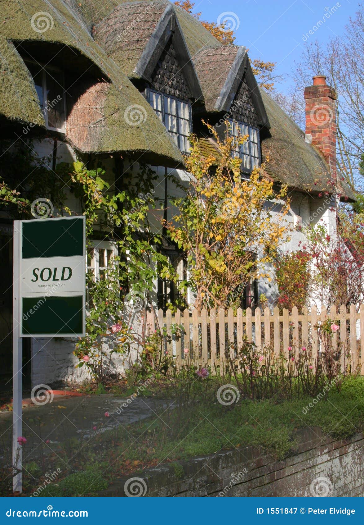 http://thumbs.dreamstime.com/z/country-cottage-sale-1551847.jpg