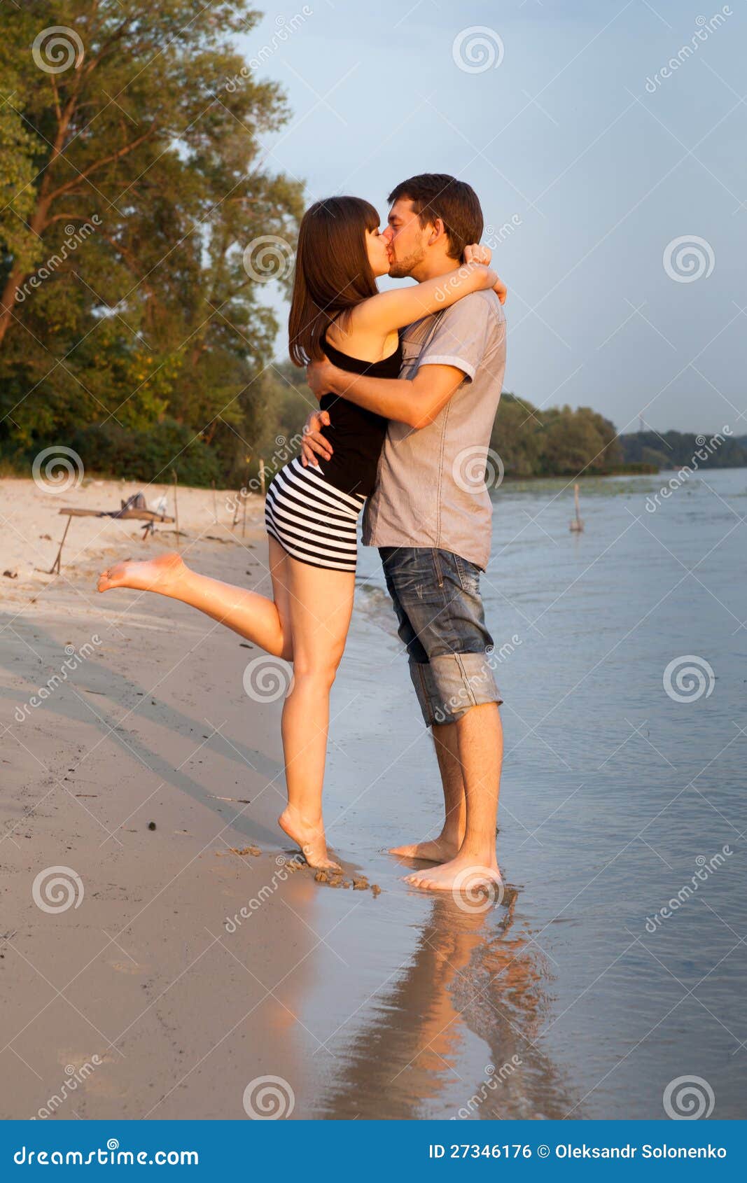 Kissing and dating christian-in-Wakefield