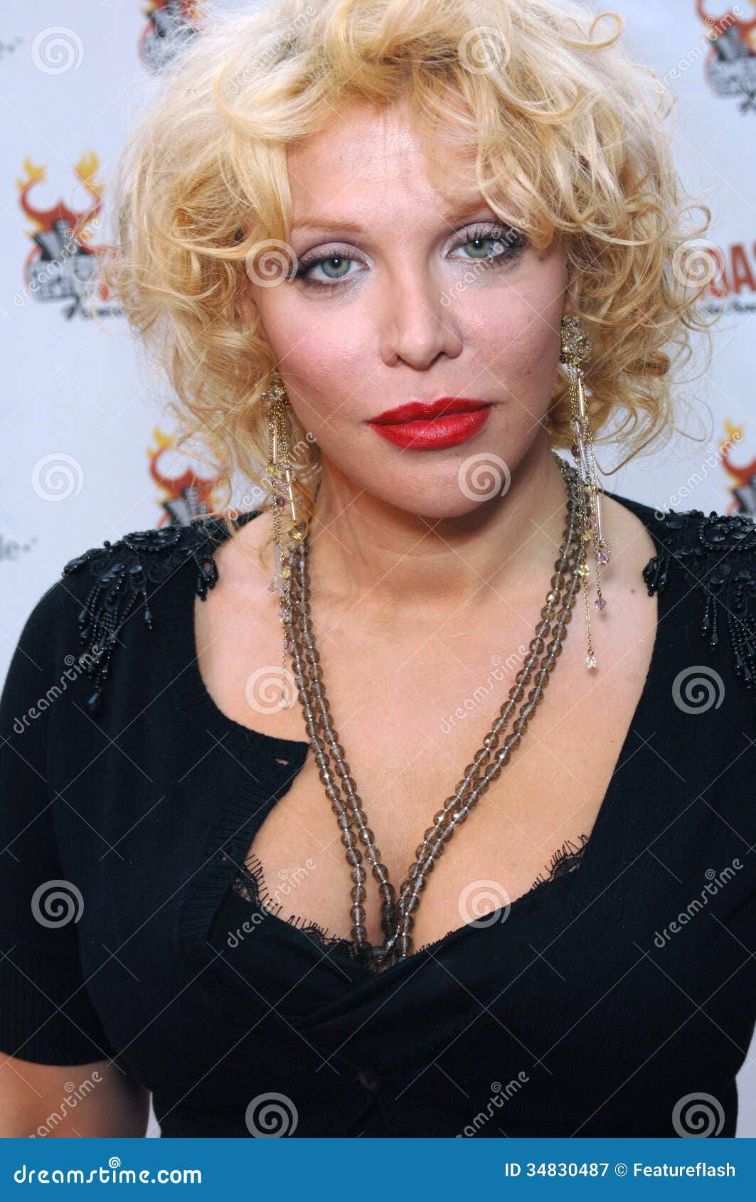 <b>Courtney Love</b>, Pamela Anderson Redaktionelles Stockfotografie - courtney-love-pamela-anderson-34830487