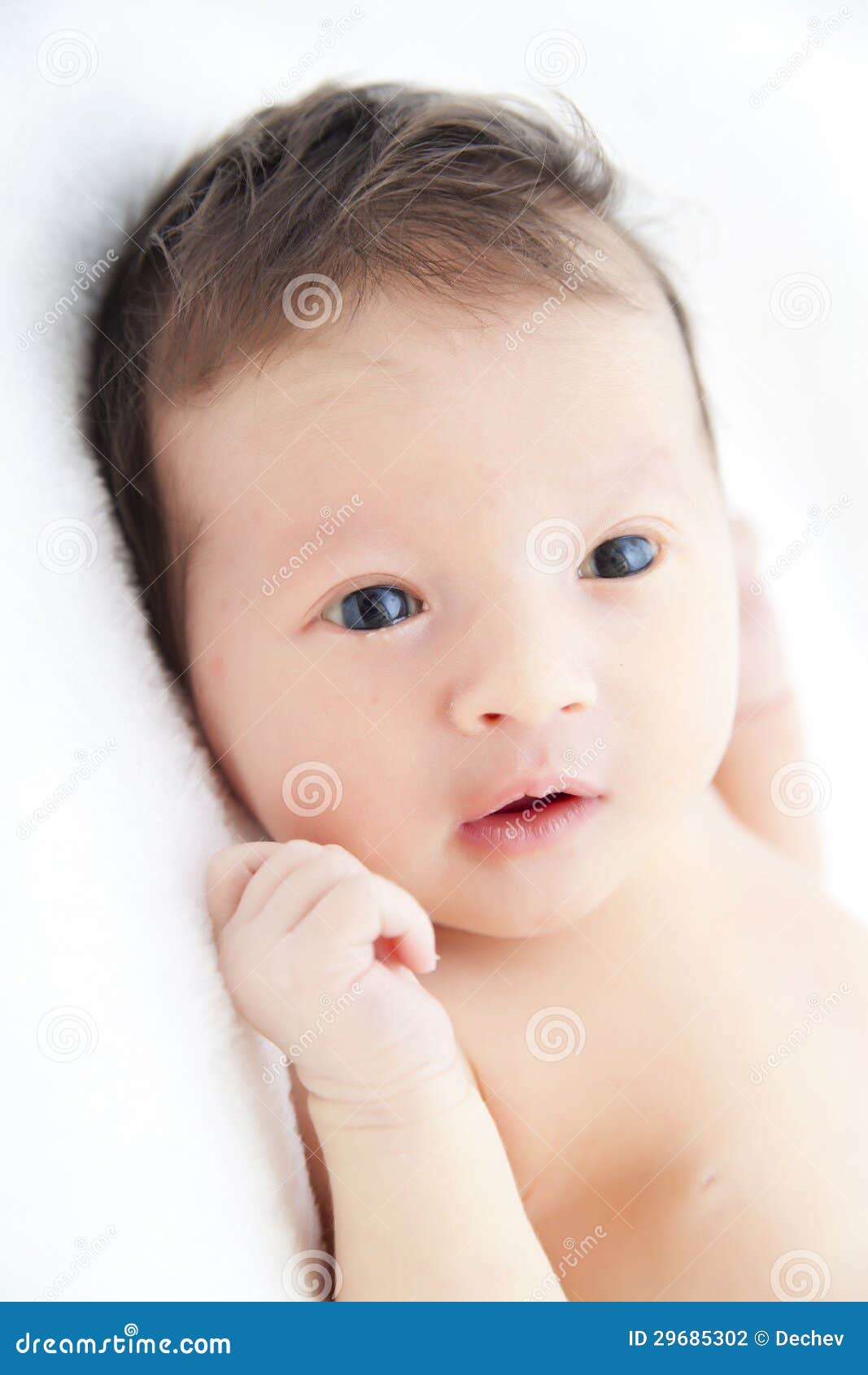 cute-newborn-baby-boy-29685302.jpg