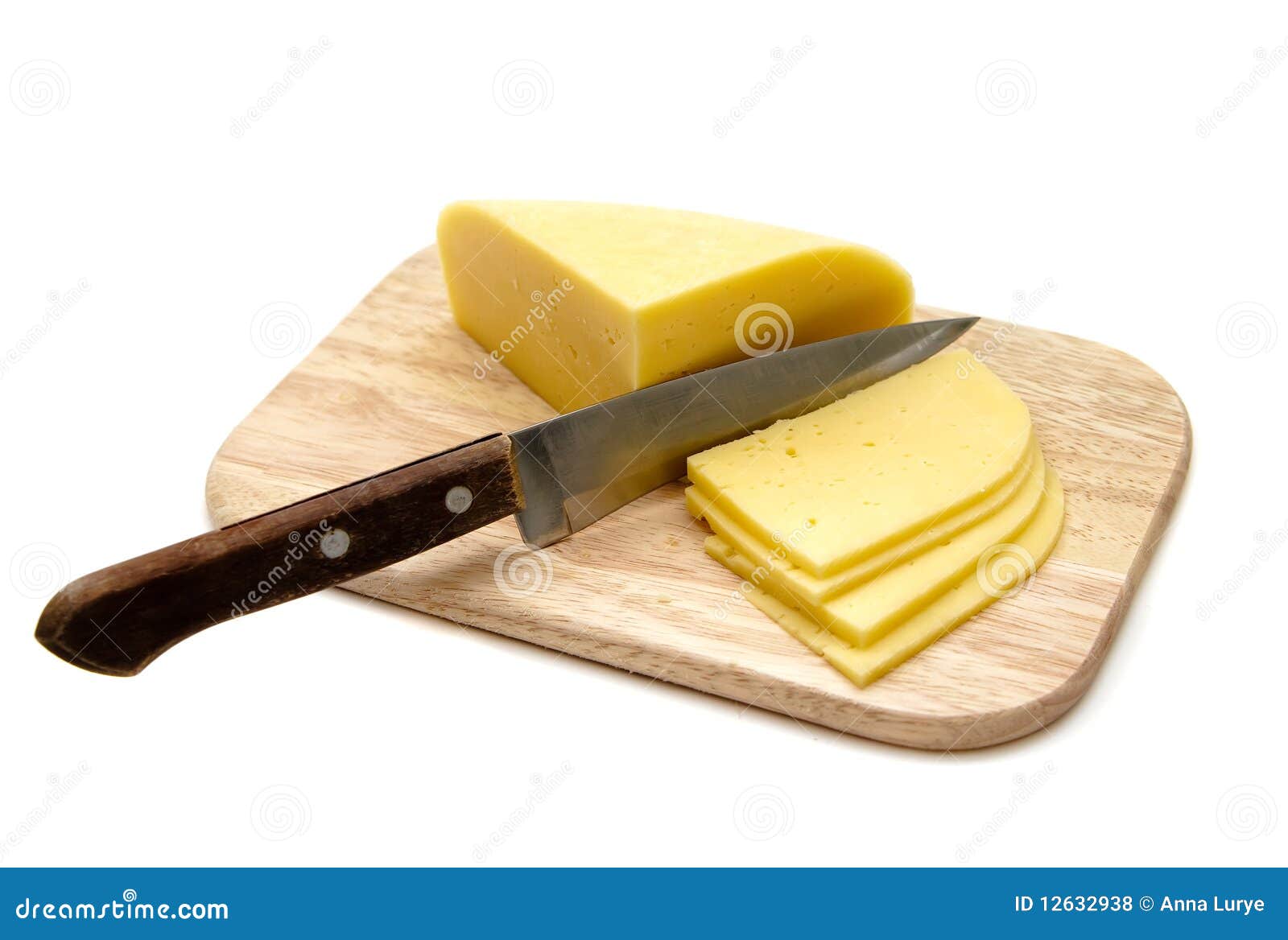cutting-cheese-12632938.jpg