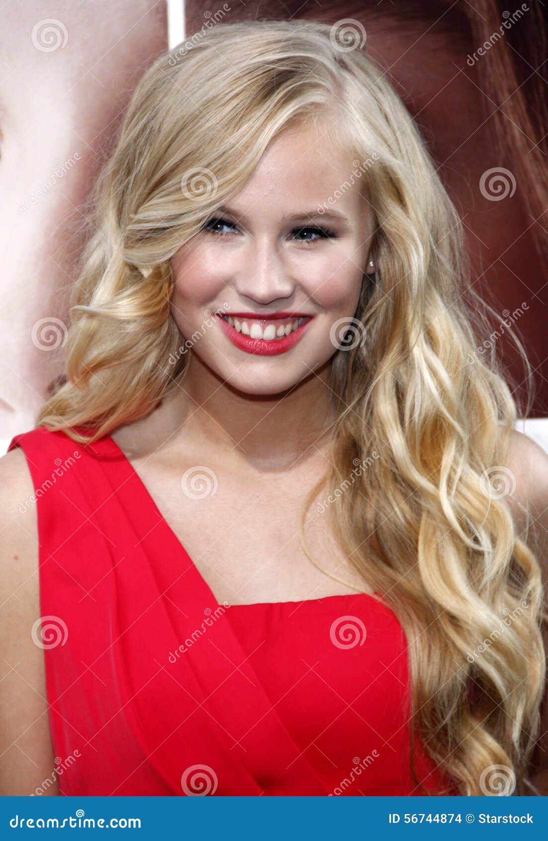 Danika+Dreams Danika Yarosh przy Los Angeles premiera 'Jeżeli Zostaję trzymającym ...