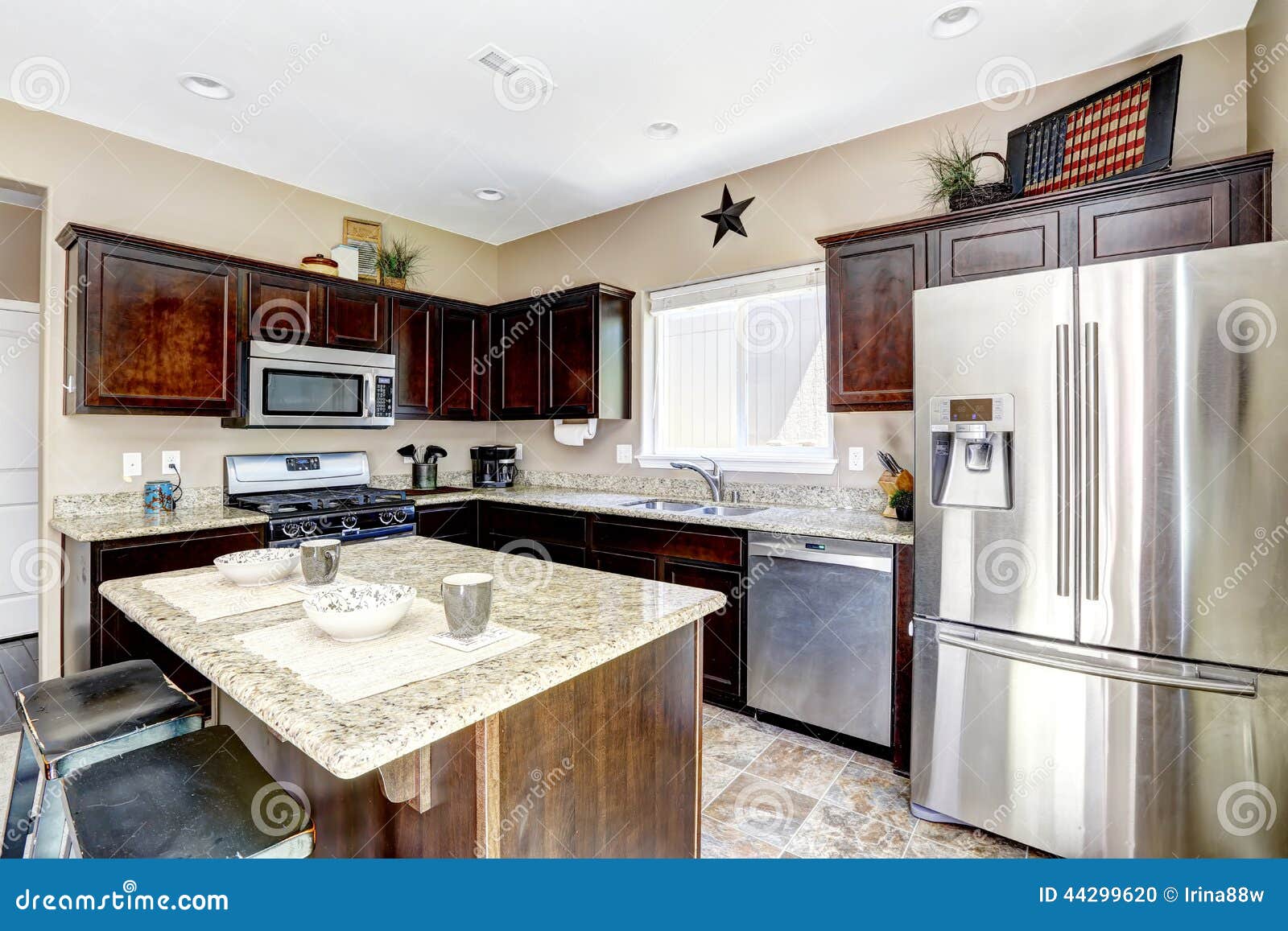Brown Kitchen Cabinets With Black Granite – Quicuacom Brown Kitchen Cabinets With Black Granite – Quicuacom