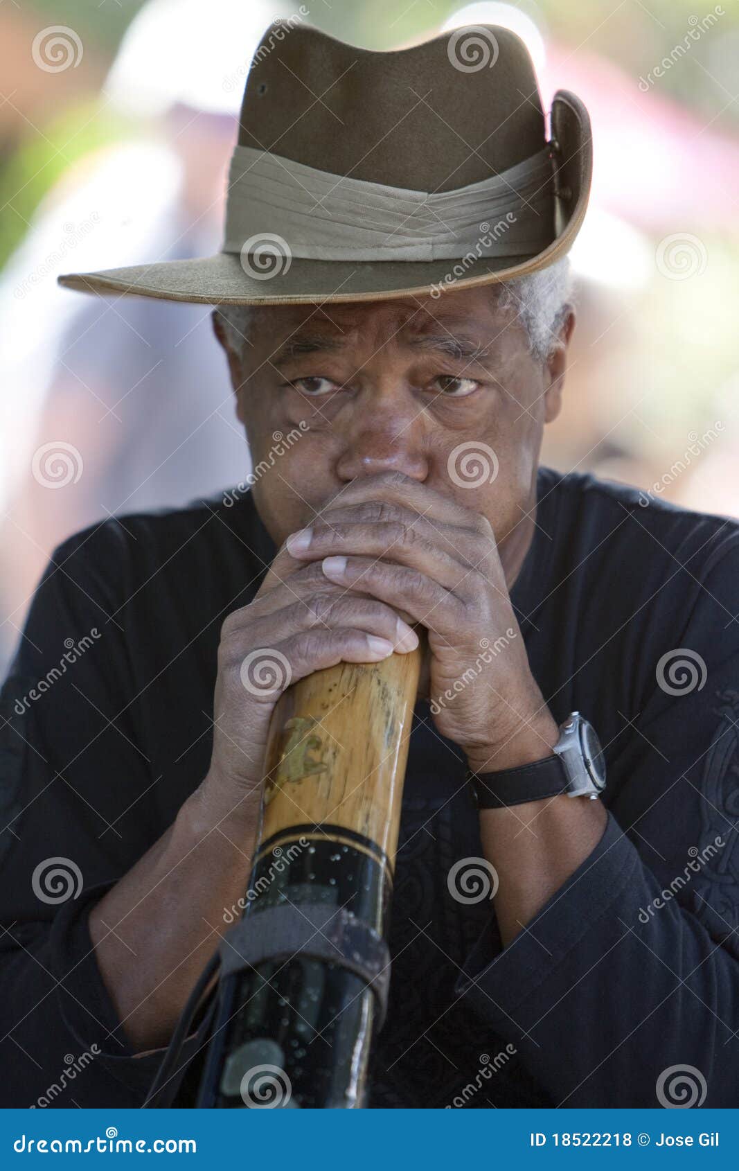 Didgeridoo Man Editorial Stock Photo - didgeridoo-man-18522218