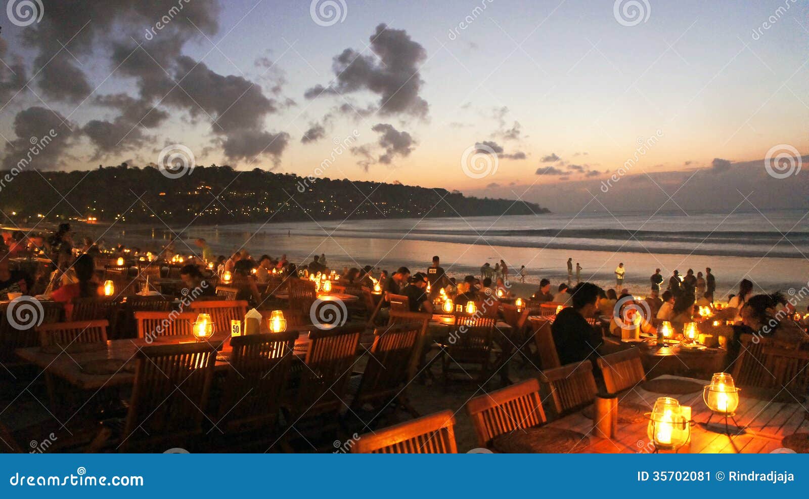 Dinner By The Beach Editorial Photo - Image: 35702081