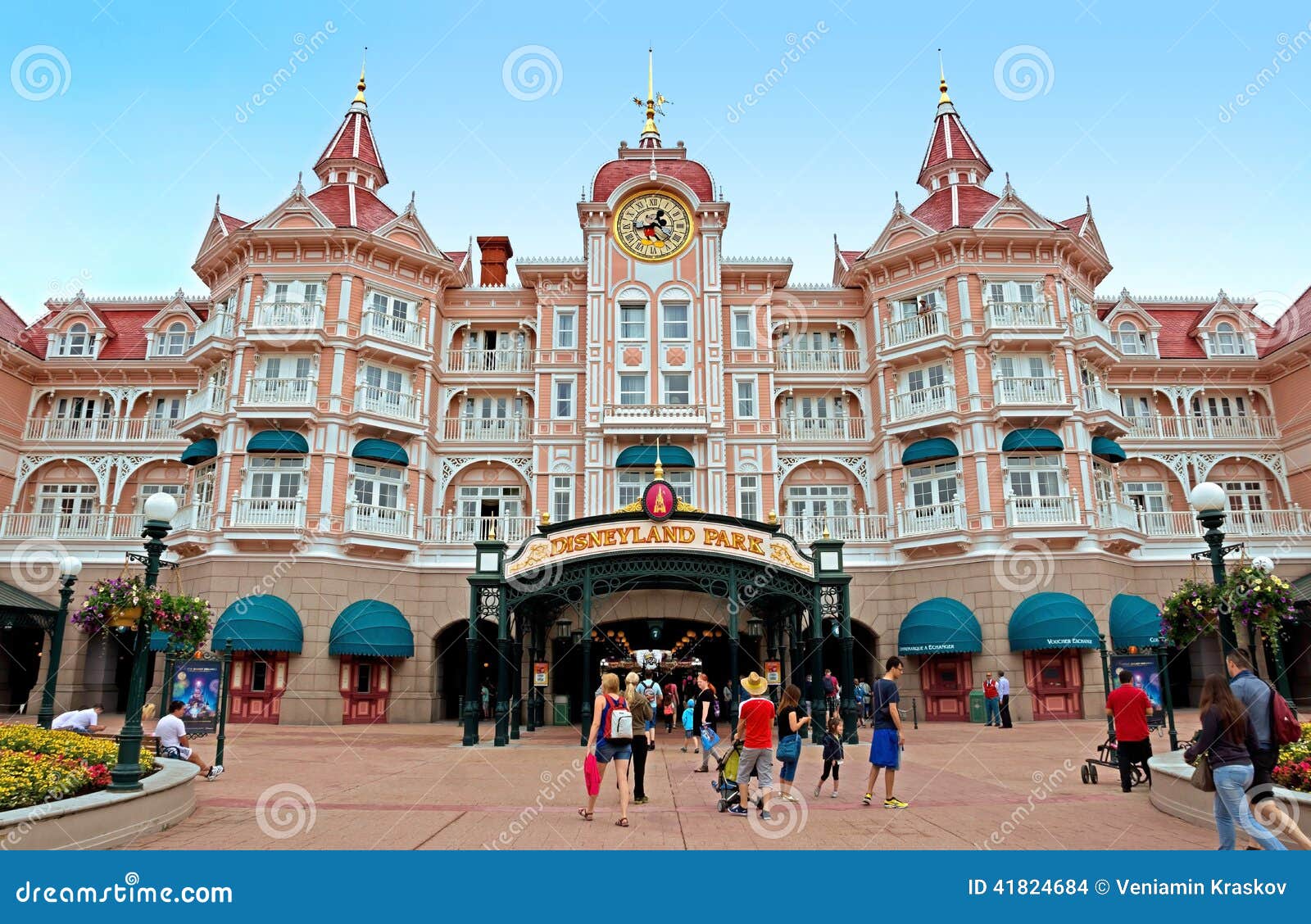 Disneyland Hotel Marne La Vallee France Disneyland Hotel Marne La Vallee France