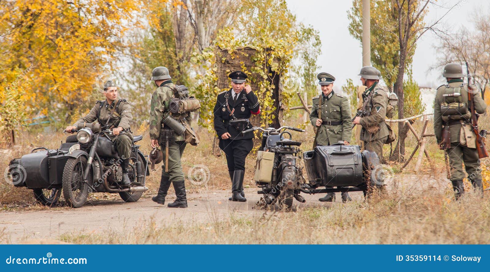 http://thumbs.dreamstime.com/z/dniprodzerzhynsk-ukraine-october-member-historical-reenactment-nazi-germany-uniform-october-dniprodzerzhy-35359114.jpg