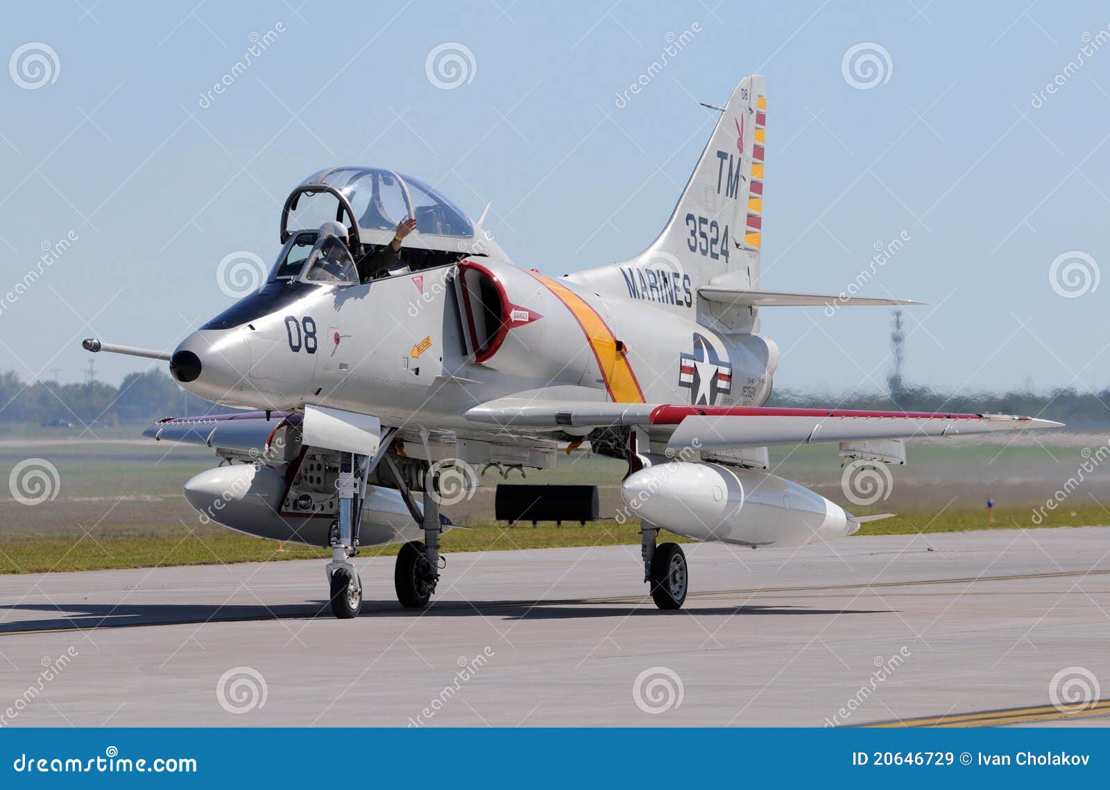 A4+Fighter+Jet Douglas A-4 Skyhawk jet fighter stopping in Houston for fuel. The A ...