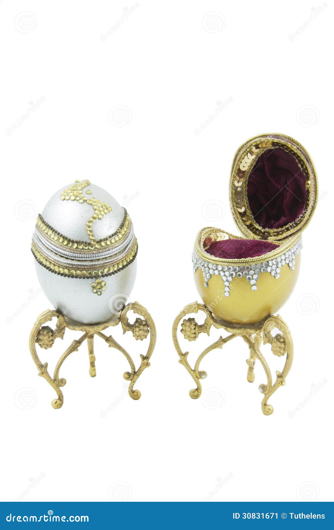 Stock Image: Eggs Wedding Ring Handmade Storage