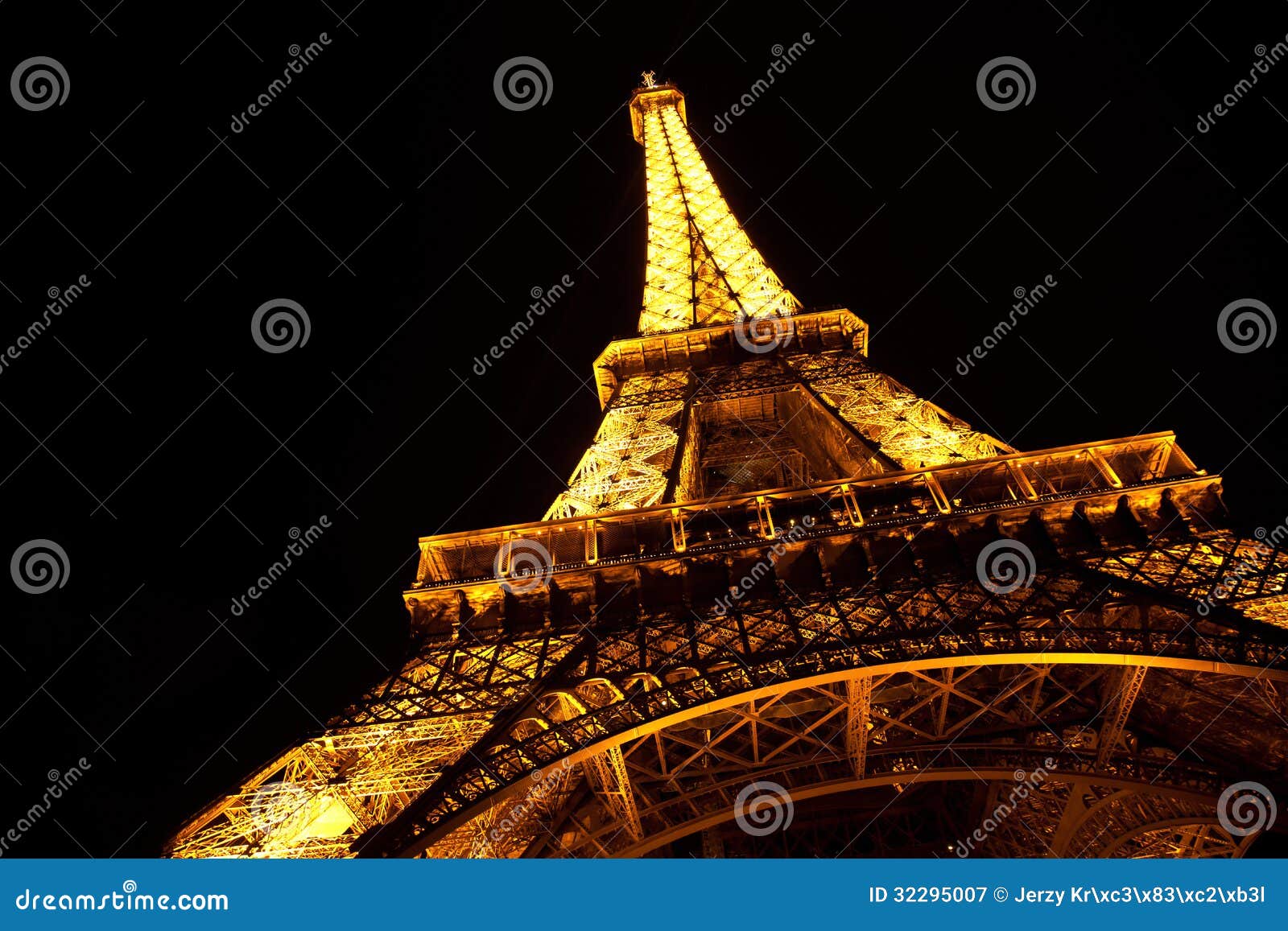  - eiffel-tower-night-paris-most-visited-monument-france-32295007