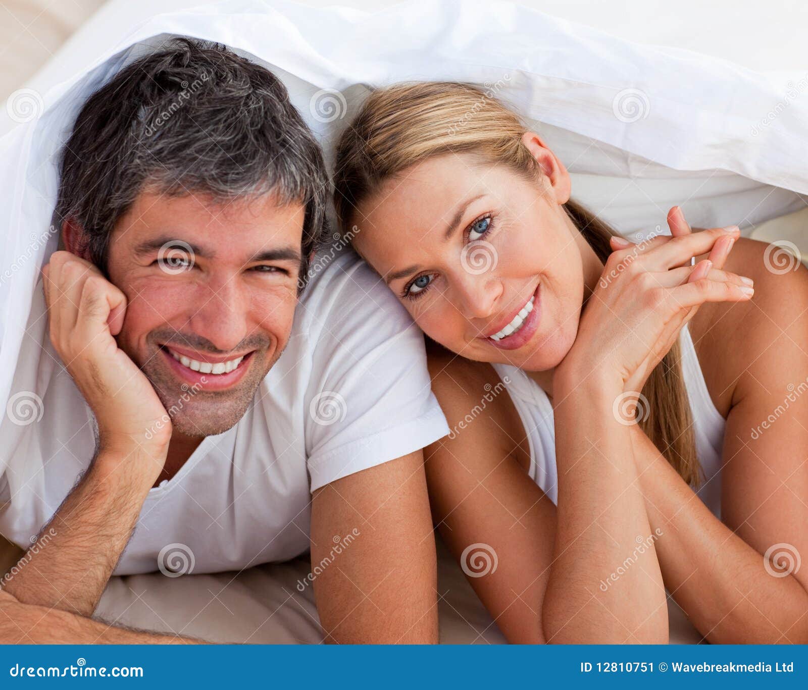 List 95 Pictures Couples Lying In Bed Images Superb 