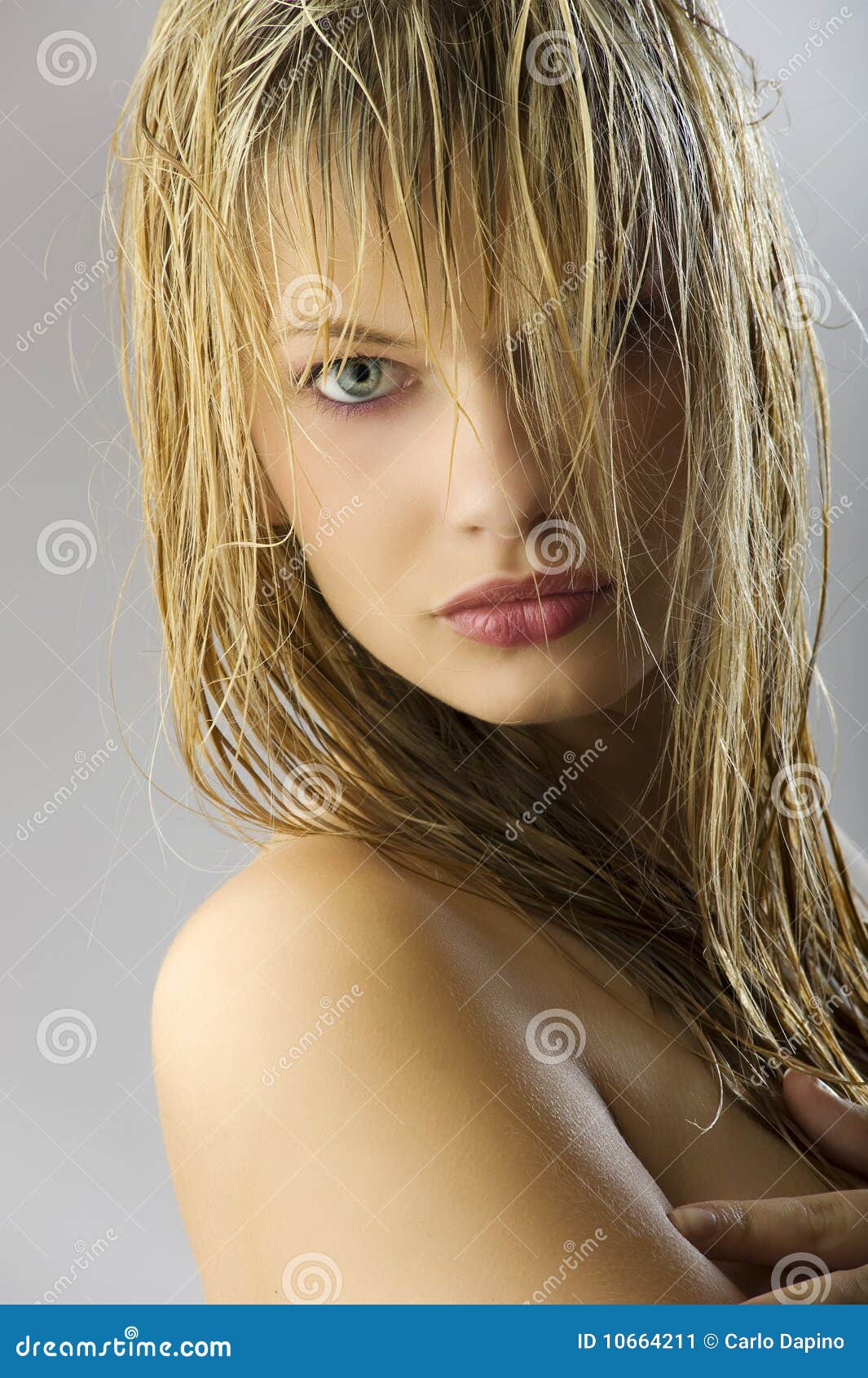 Fille Sexy Avec Le Cheveu Humide Image Stock Image Du Cheveu