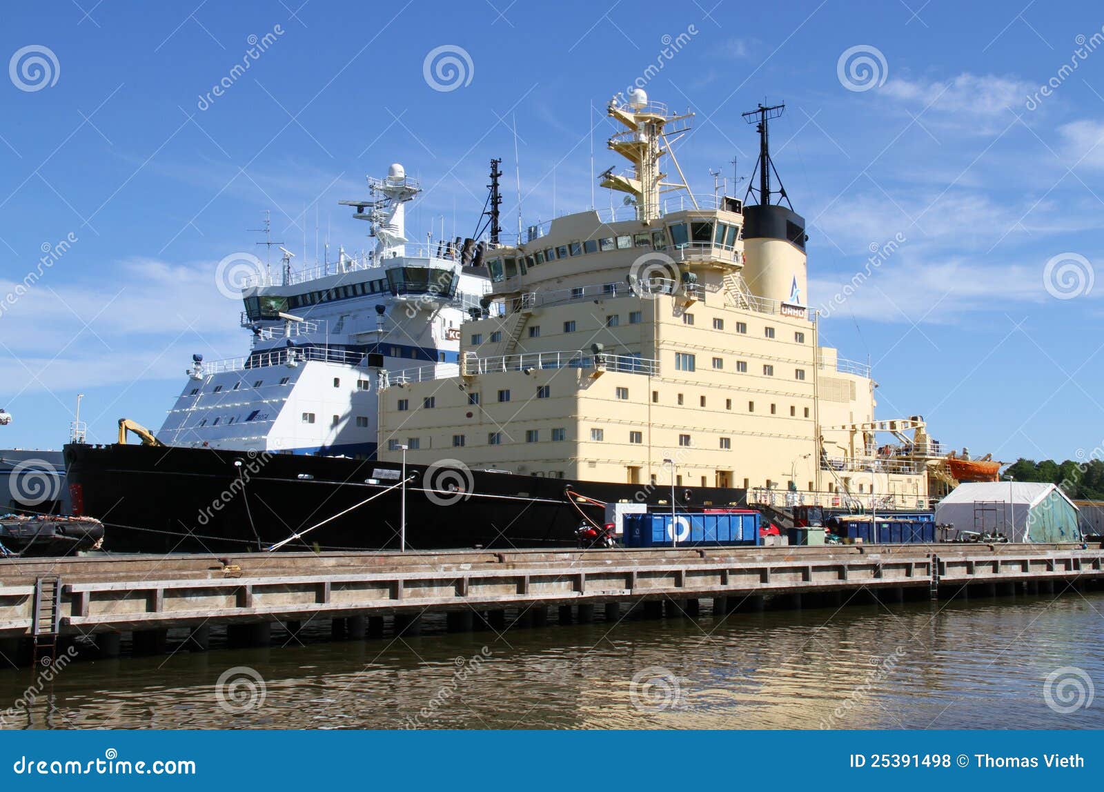  - finnish-icebreakers-summer-vacation-25391498