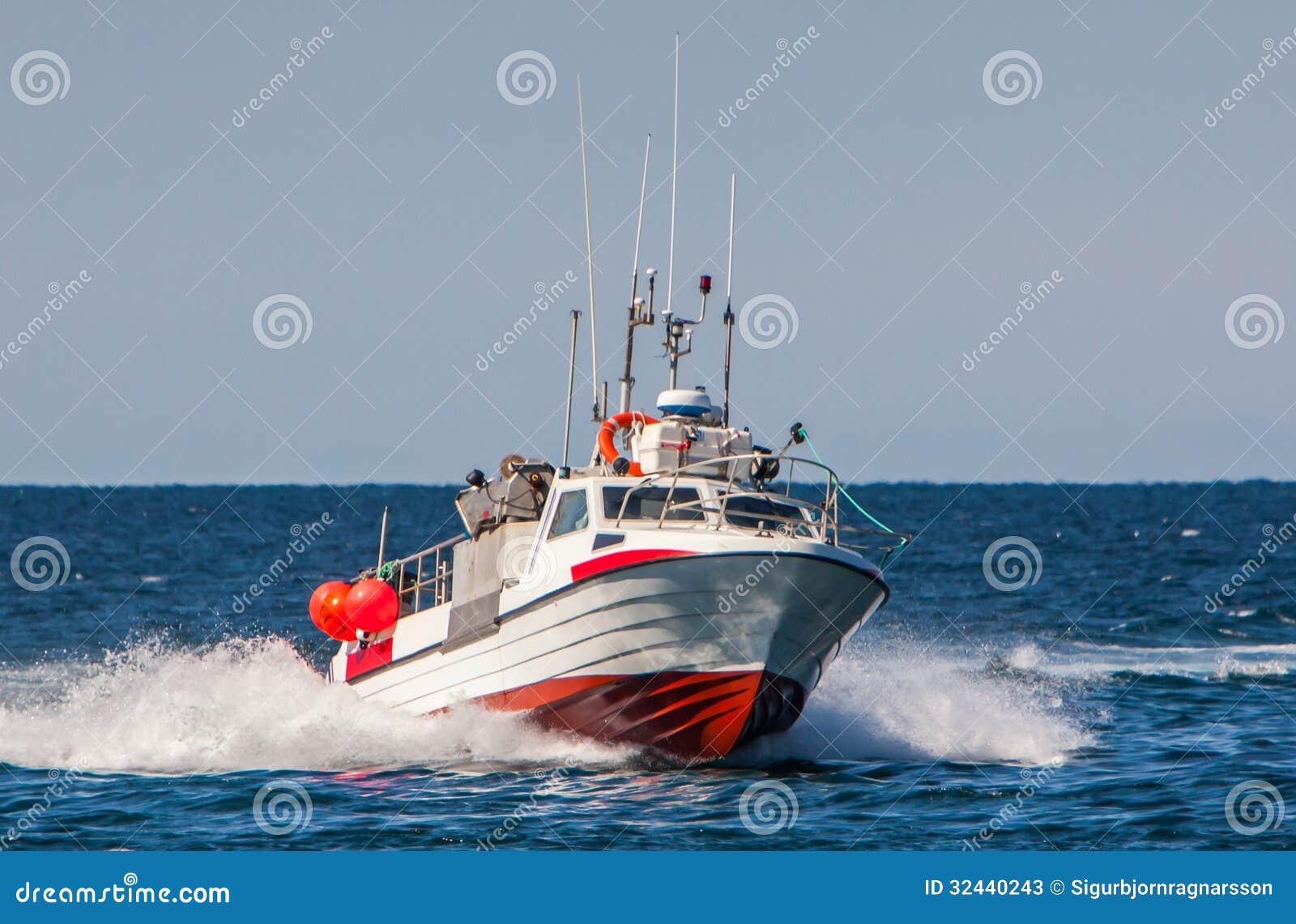 Offshore commercial high speed fishing boat.