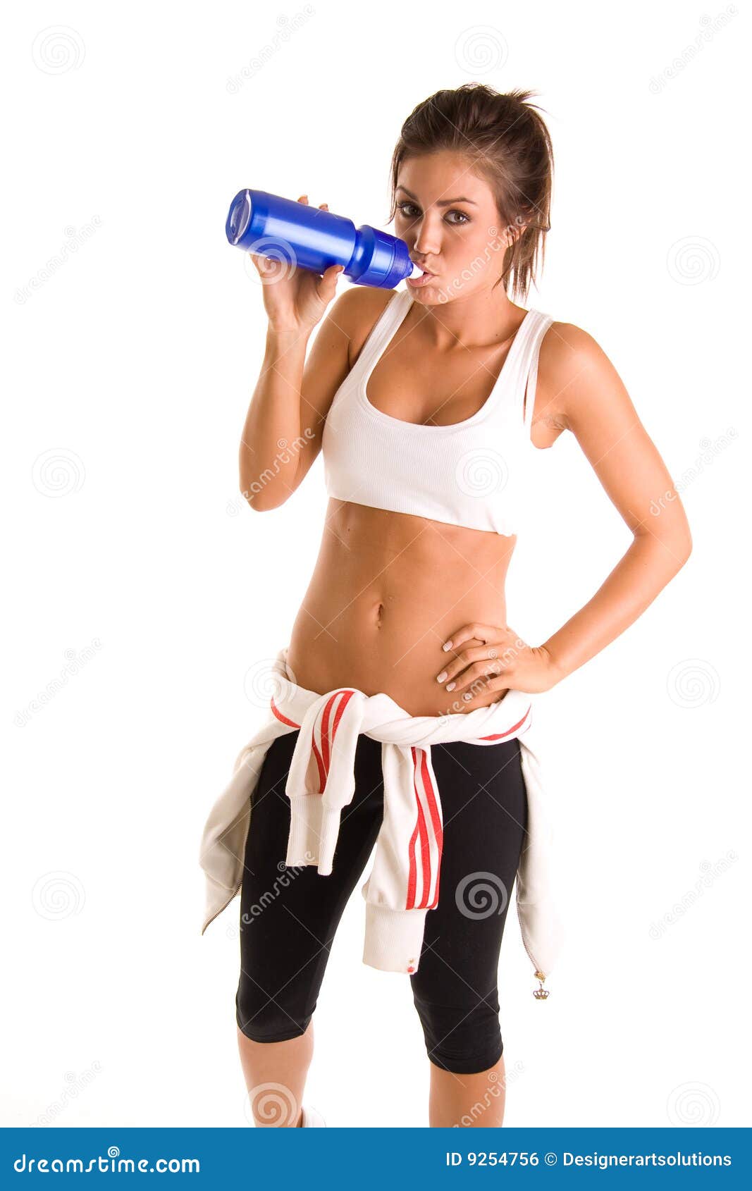 fitness-woman-drinking-fluids-9254756.jpg