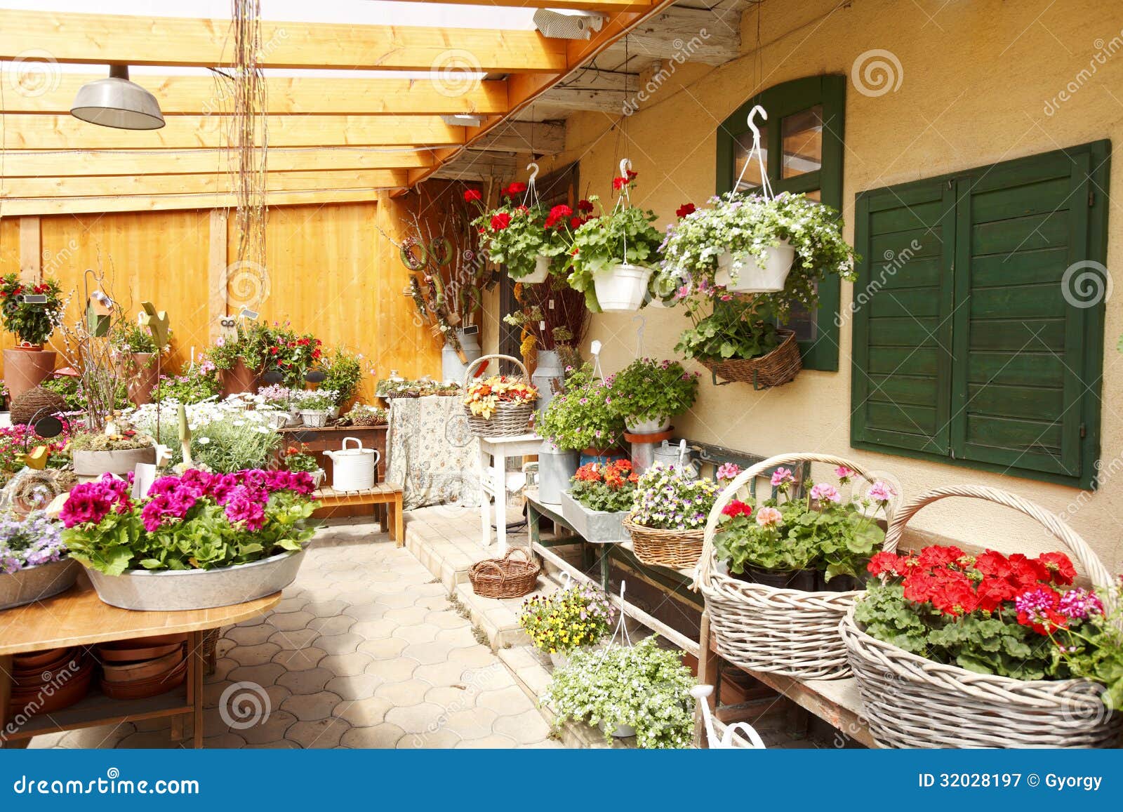 Flower Shop Interior Royalty Free Stock Photography - Image: 32028197