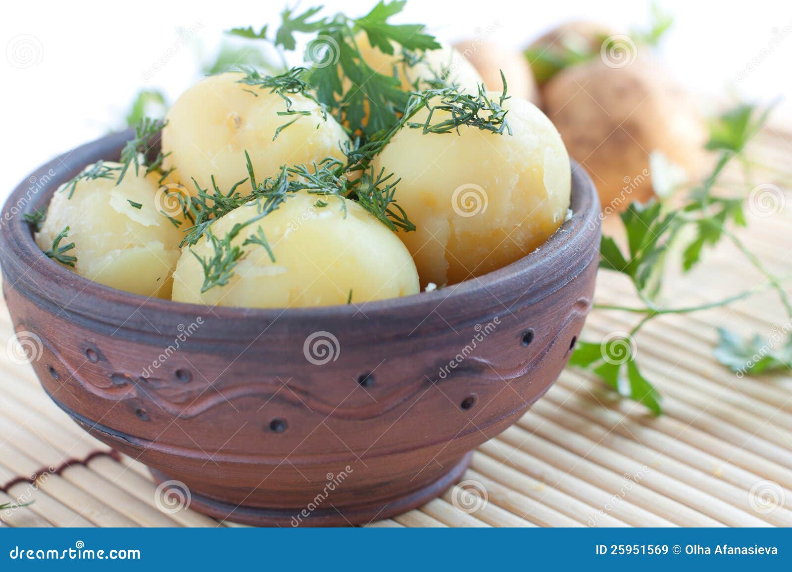 Gekochte Kartoffeln Mit Grünem Dill Lizenzfreie Stockbilder Bild