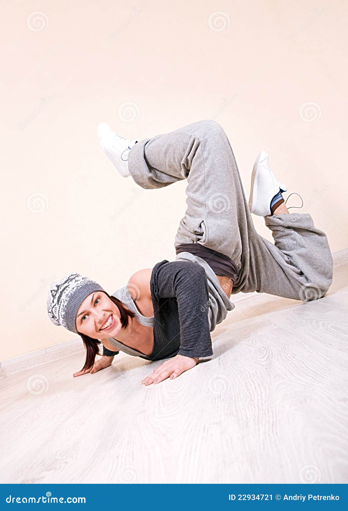HIP HOP STUDIO hip hop studio:
