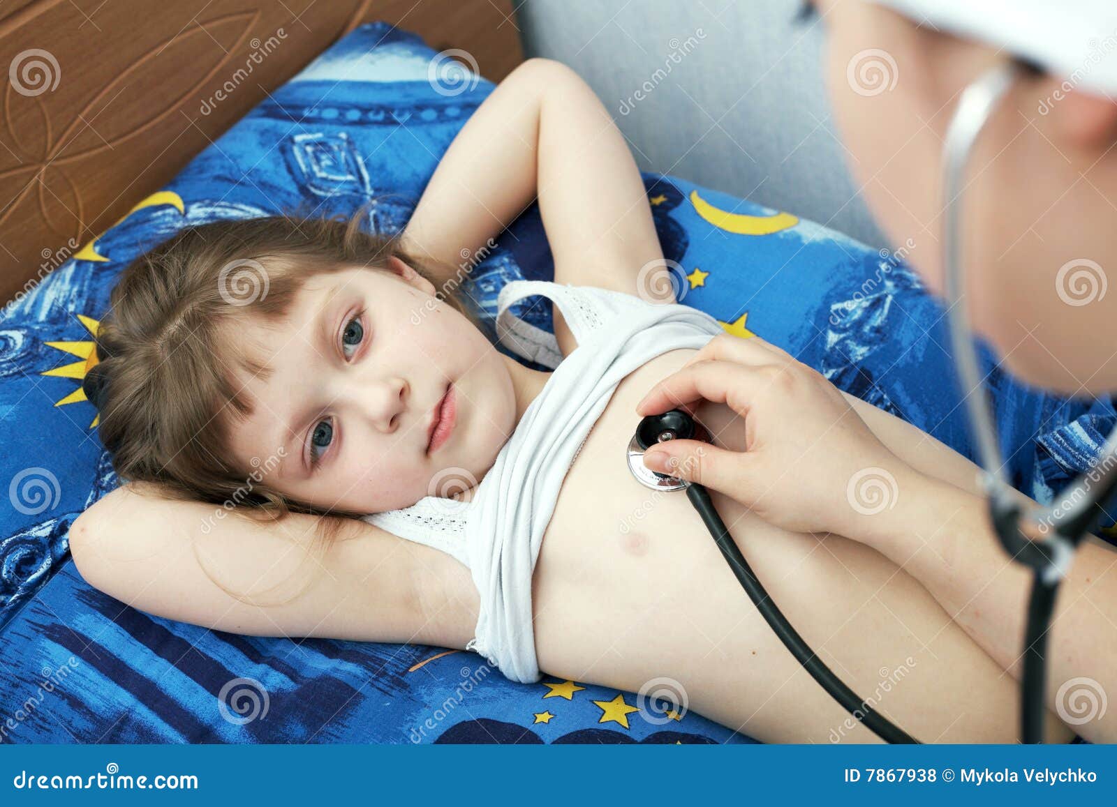 http://thumbs.dreamstime.com/z/girl-doctor-7867938.jpg