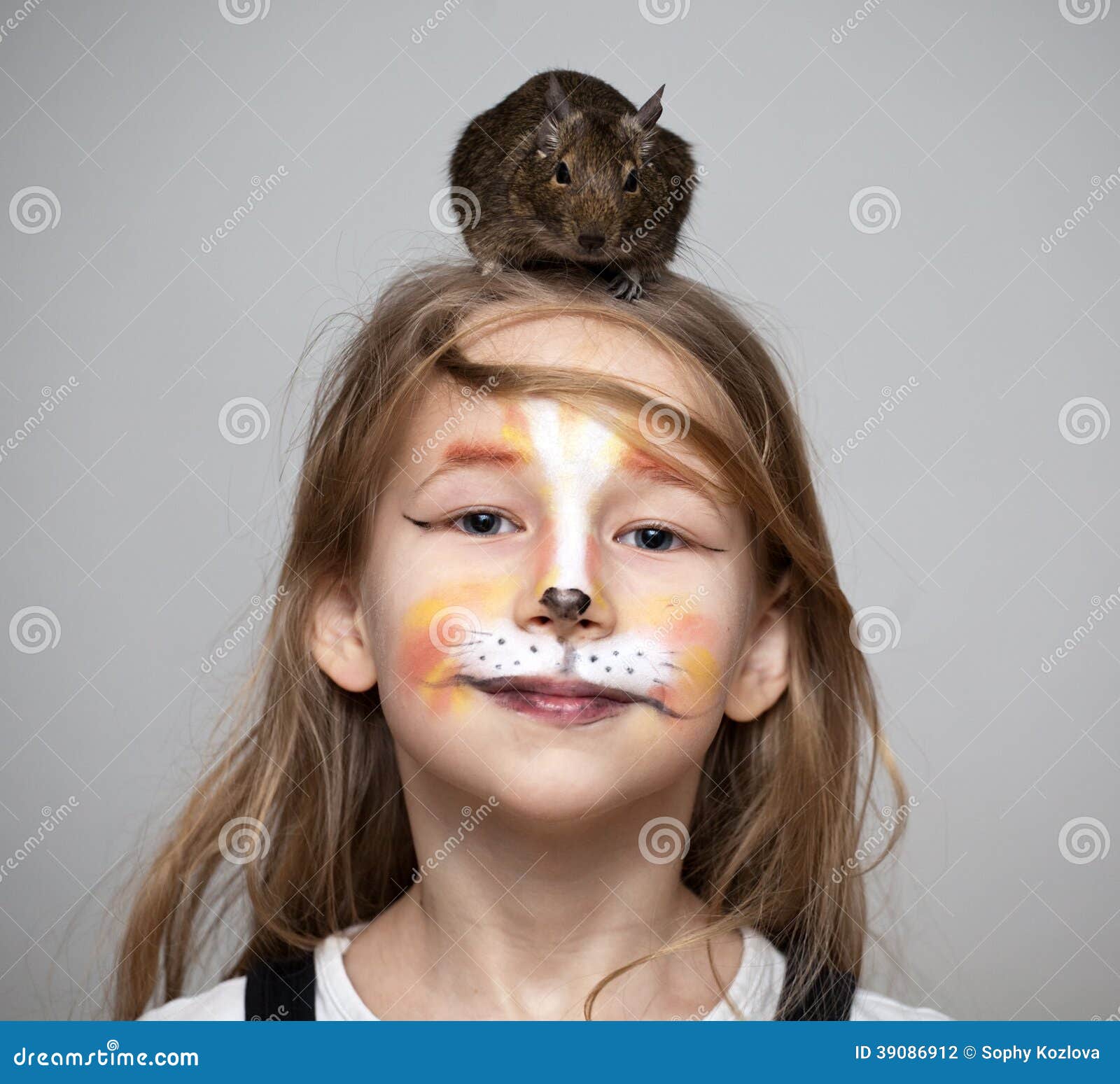 Girl painted as a cat with grey mouse on the head - girl-painted-as-cat-grey-mouse-head-little-makeup-39086912