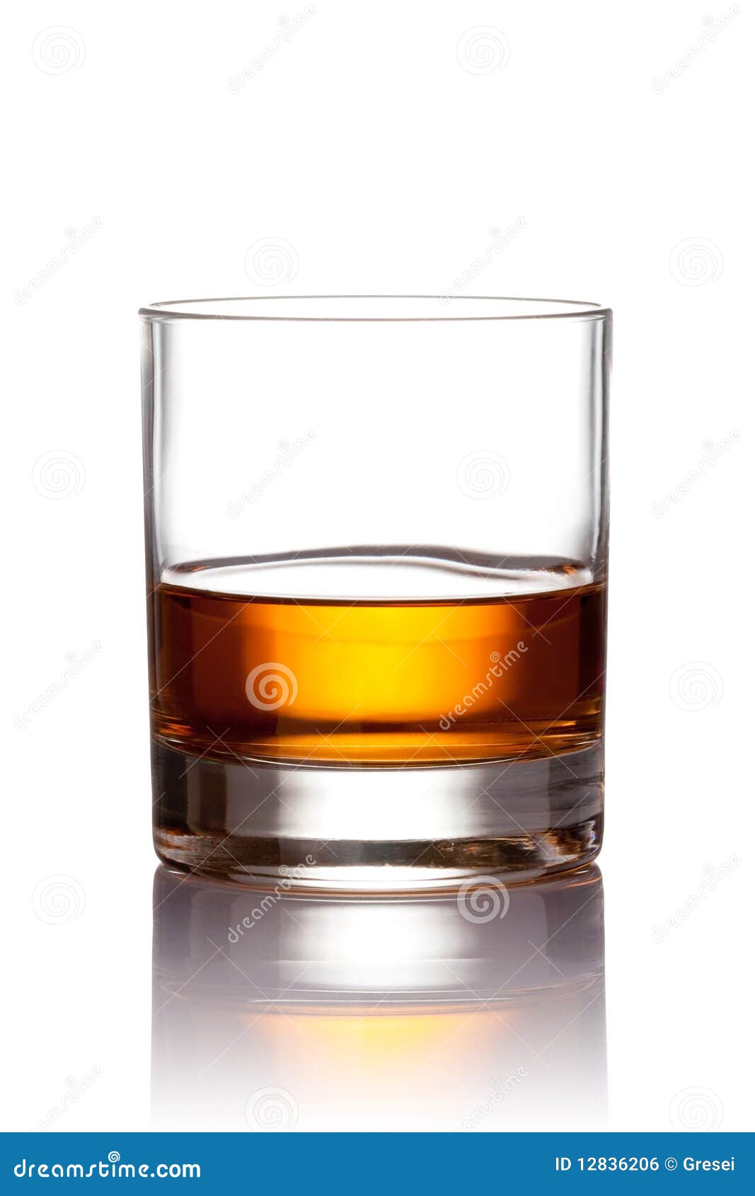 glass-scotch-whiskey-12836206.jpg