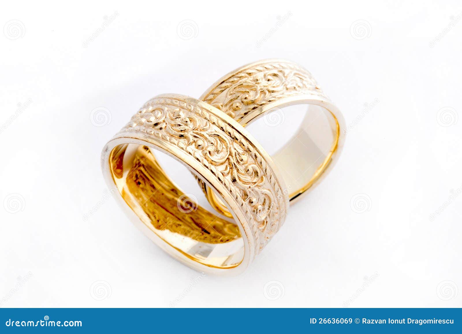 golden wedding rings