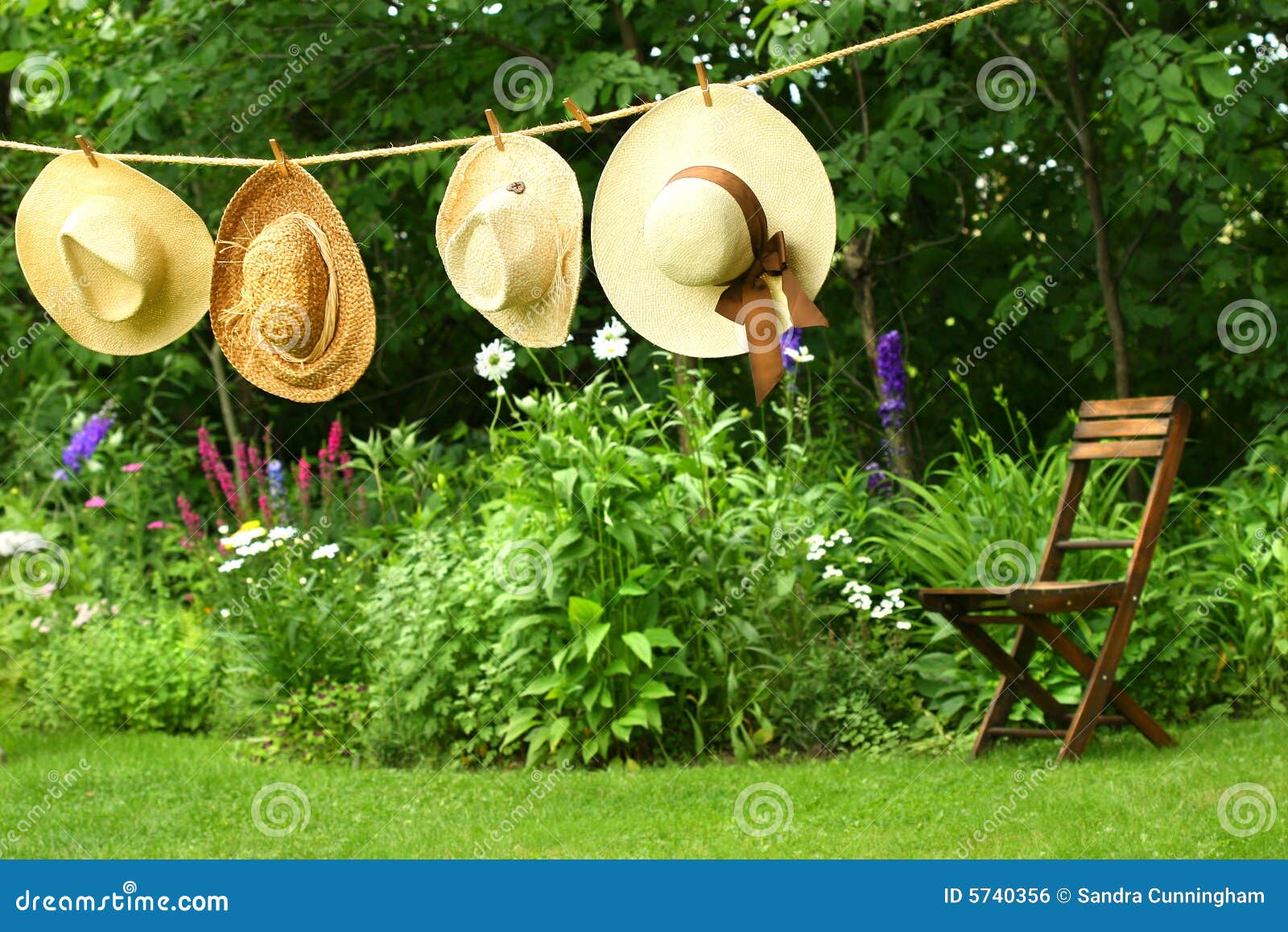 Royalty Free Stock Image: Hats hanging on clothesline