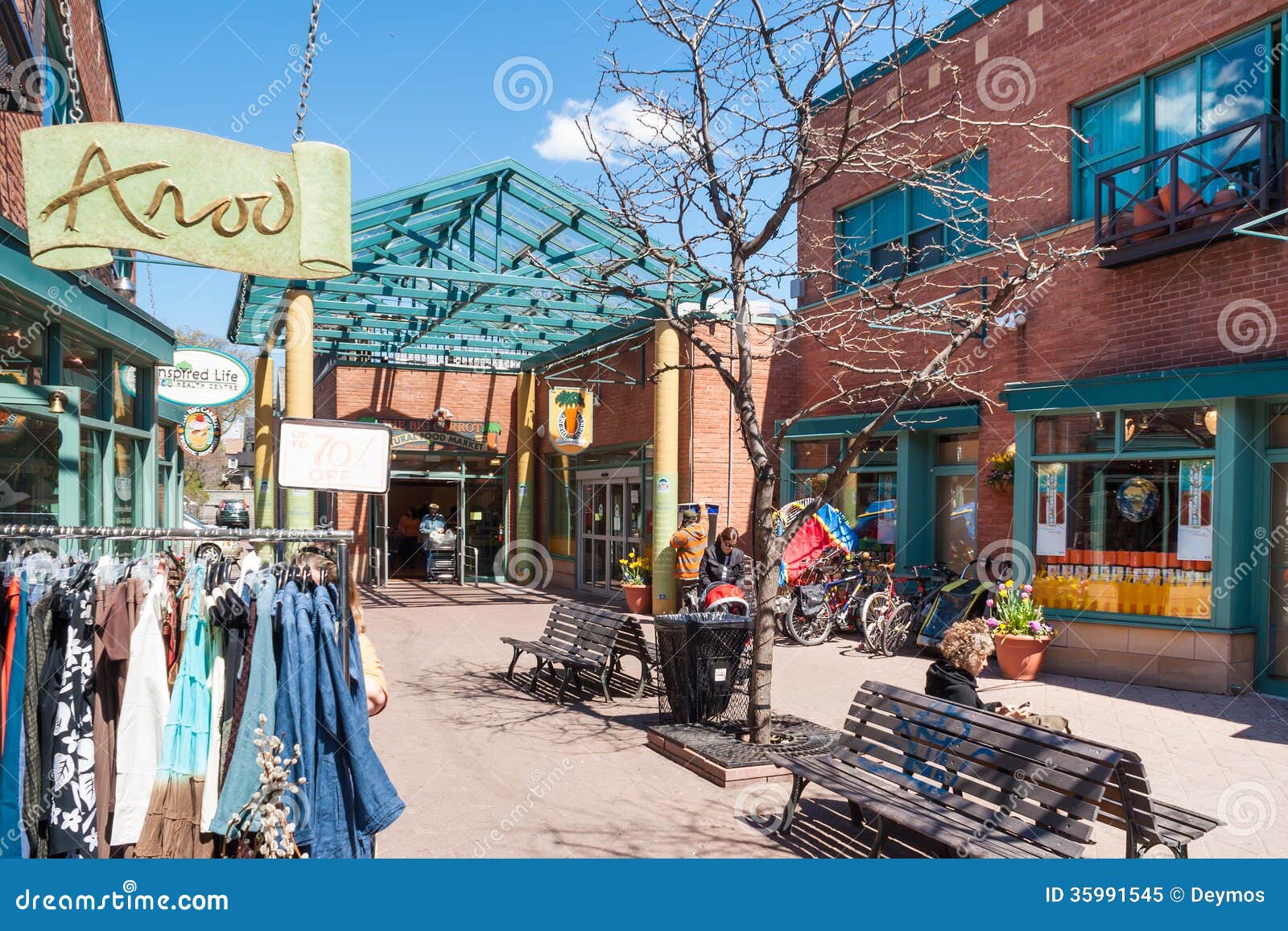 Houses And Shops In Greektown In Toronto Editorial Image - Image: 35991545
