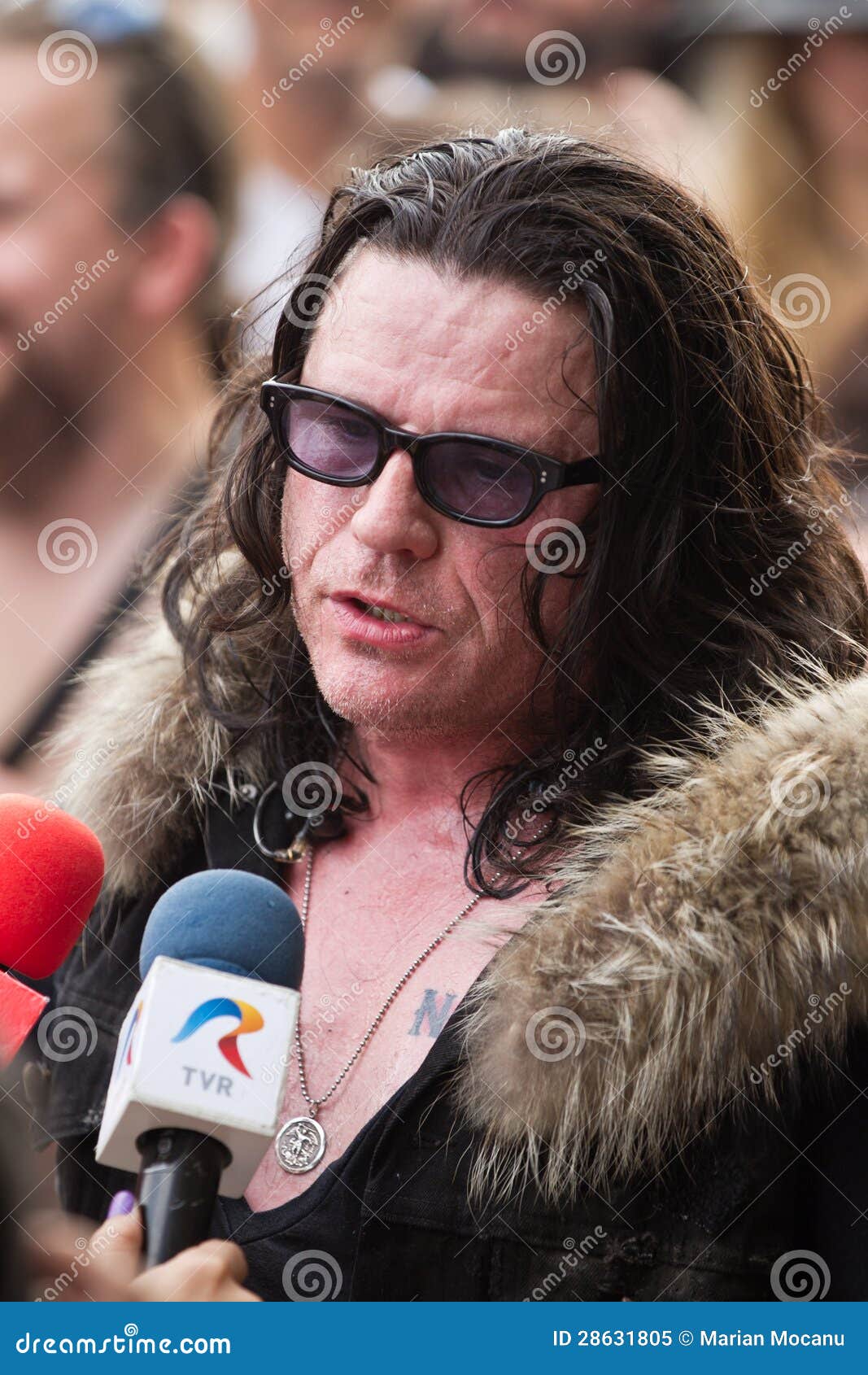 Ian Robert Astbury (born 14 May 1962, Heswall, Merseyside) is an English rock musician and songwriter best known as the lead vocalist for the rock band The ... - ian-astbury-28631805