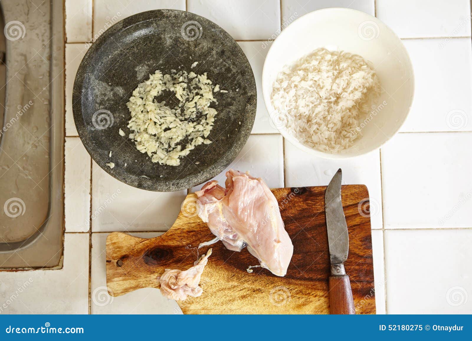 Ingrediente Para O Papa De Aveia Da Galinha Foto de Stock Imagem Ingrediente Para O Papa De Aveia Da Galinha Foto de Stock Imagem