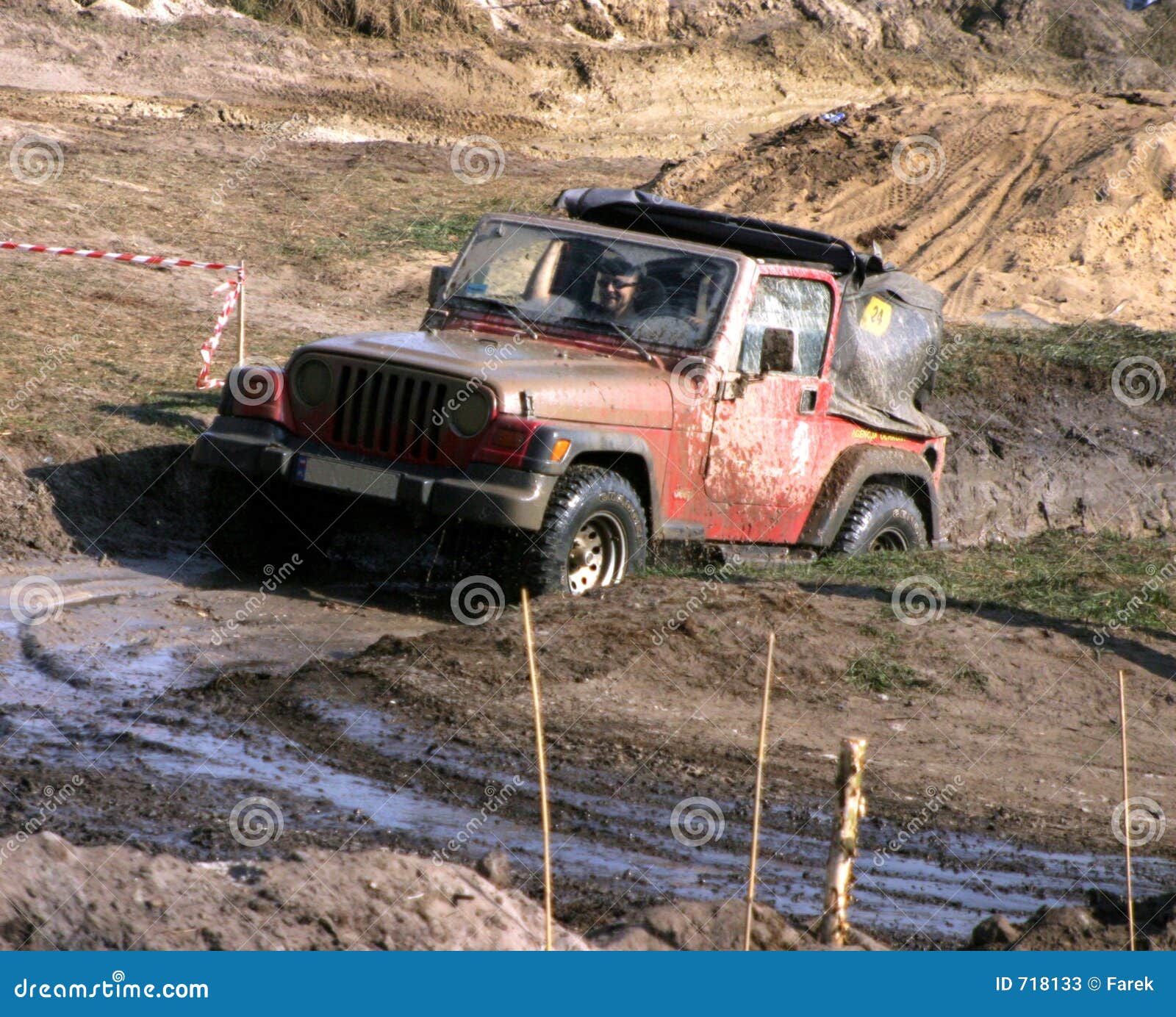 Video de jeep en fango