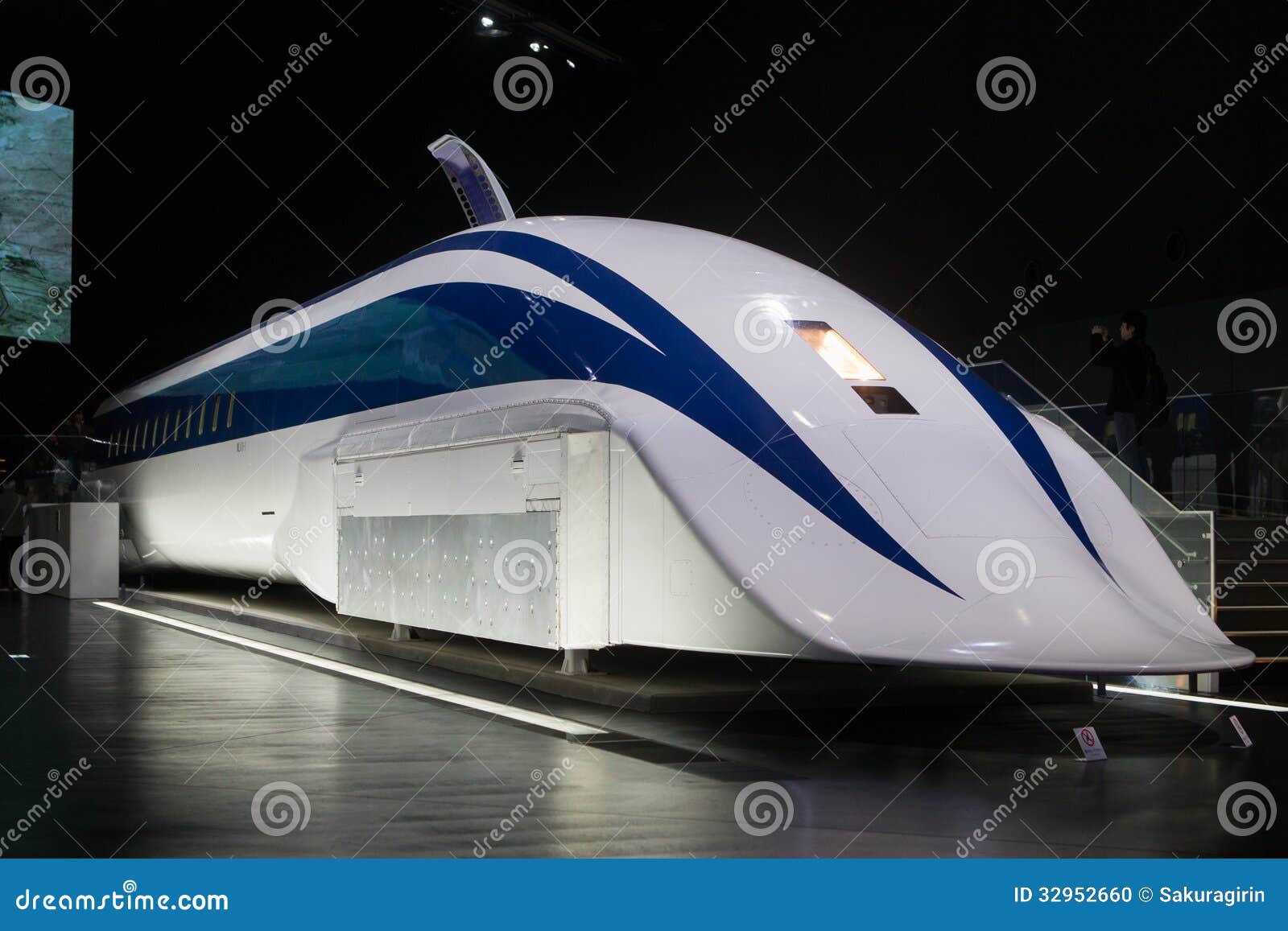 Maglev Designs Jrmaglev mlx01-1 train in