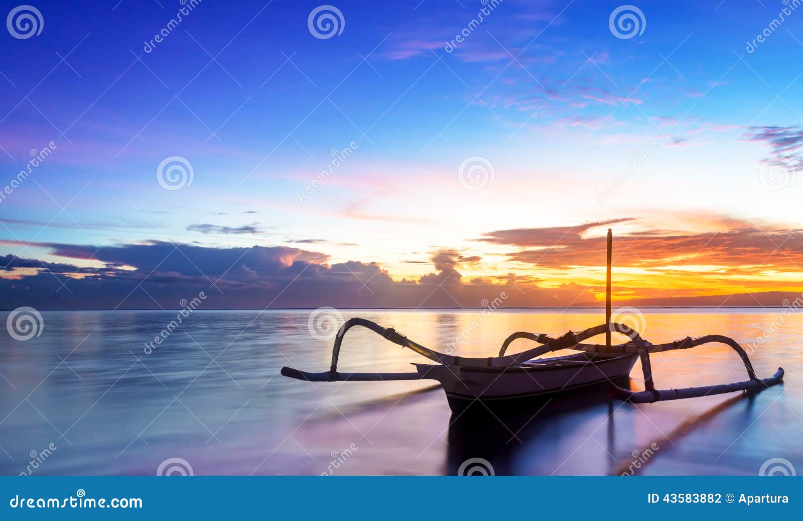 Jukung Traditional Bali Fishing Boat Stock Photo - Image: 43583882