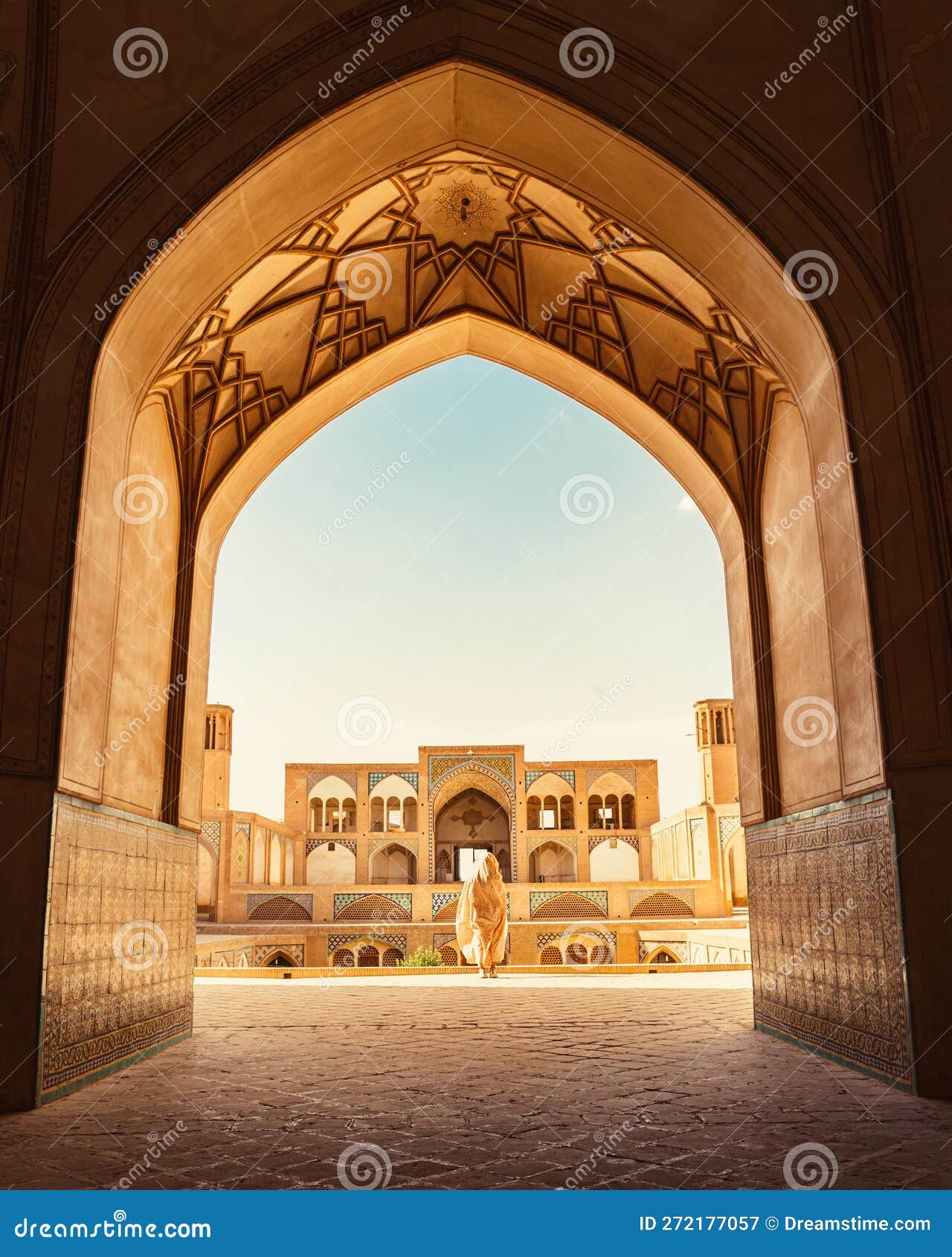 Kashan Iran Th May Tourists And Pilgrims Explore