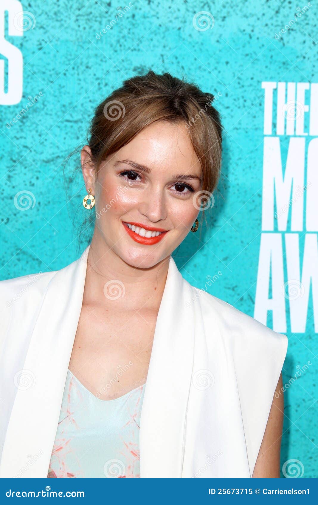 Leighton Meester Arriving At The 2012 MTV Movie Awards ...