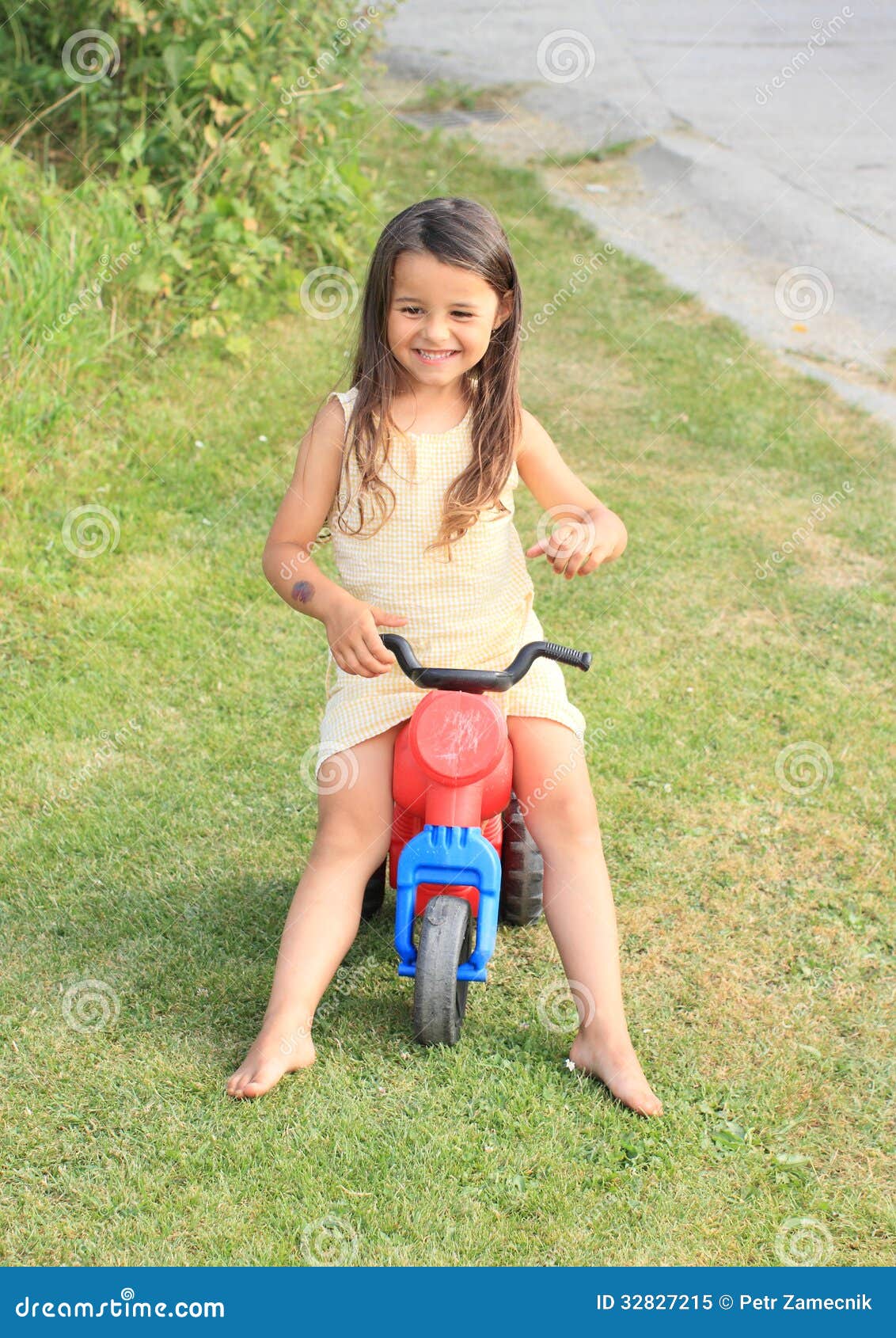 little-girl-driving-small-kids-motorbike