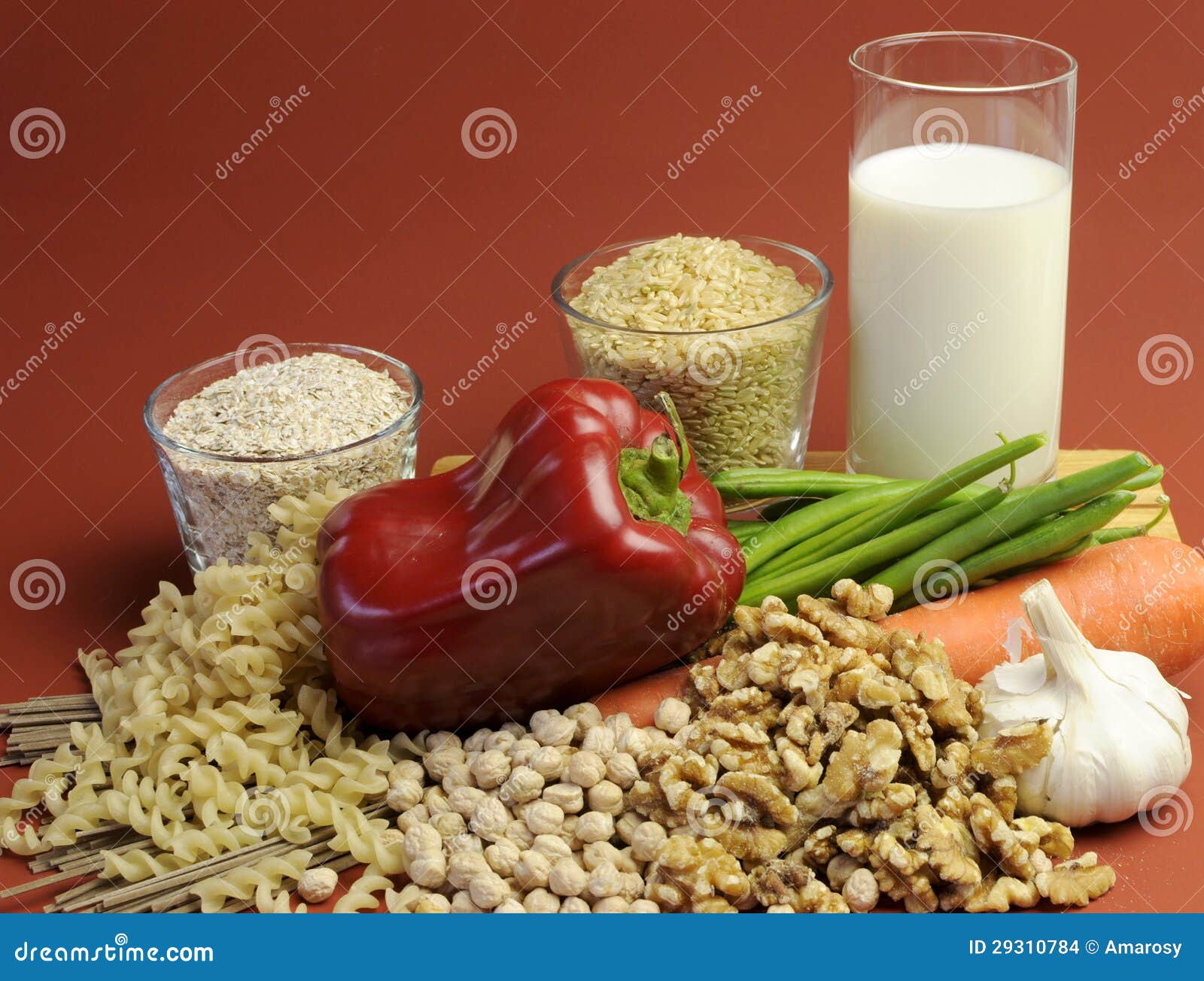 Low GI Foods - milk, brown rice, oatmeal, red capsicum pepper, green ...