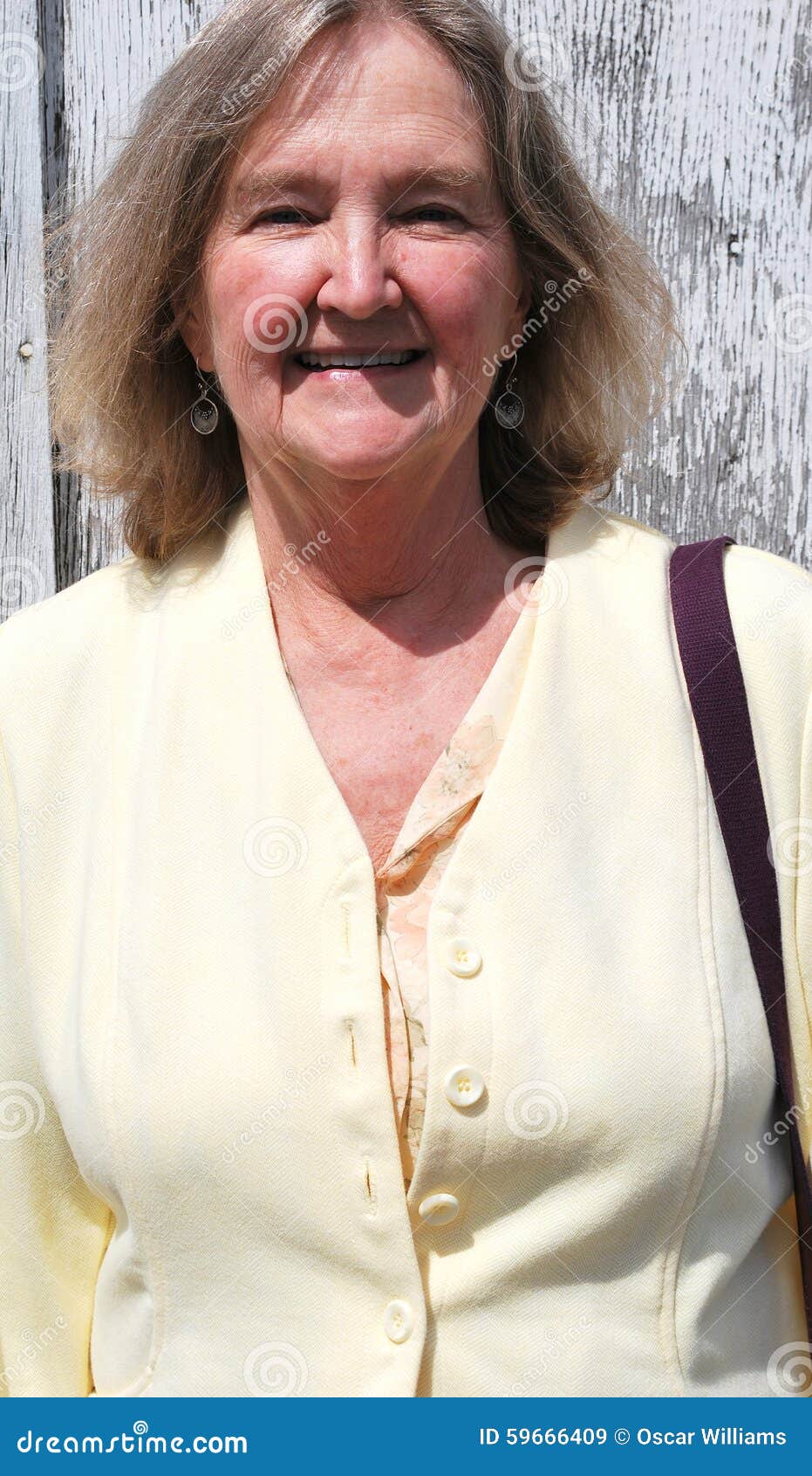 free granny voyeur man leg split naked